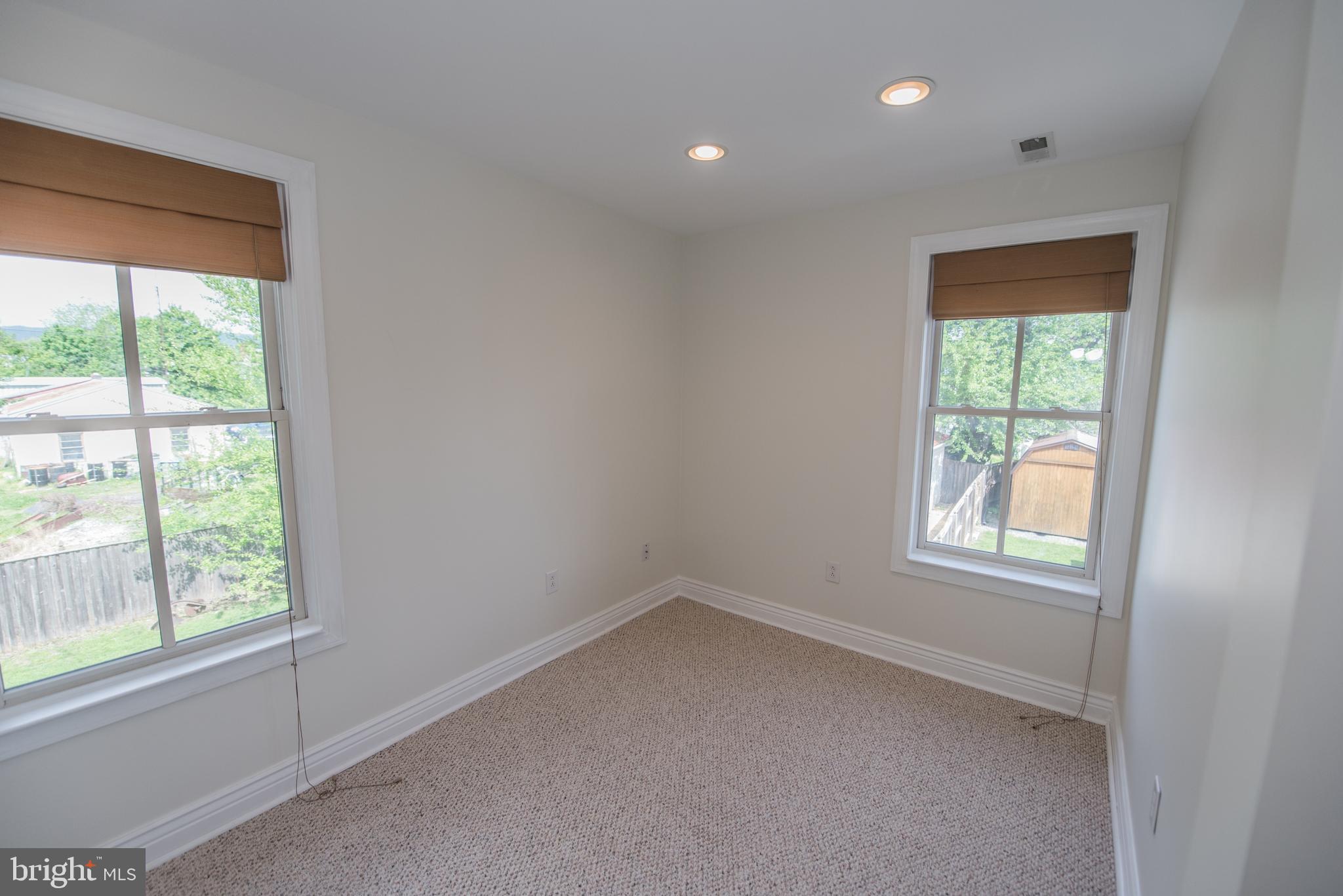 NONE -TOWN OF STRASBURG - Residential