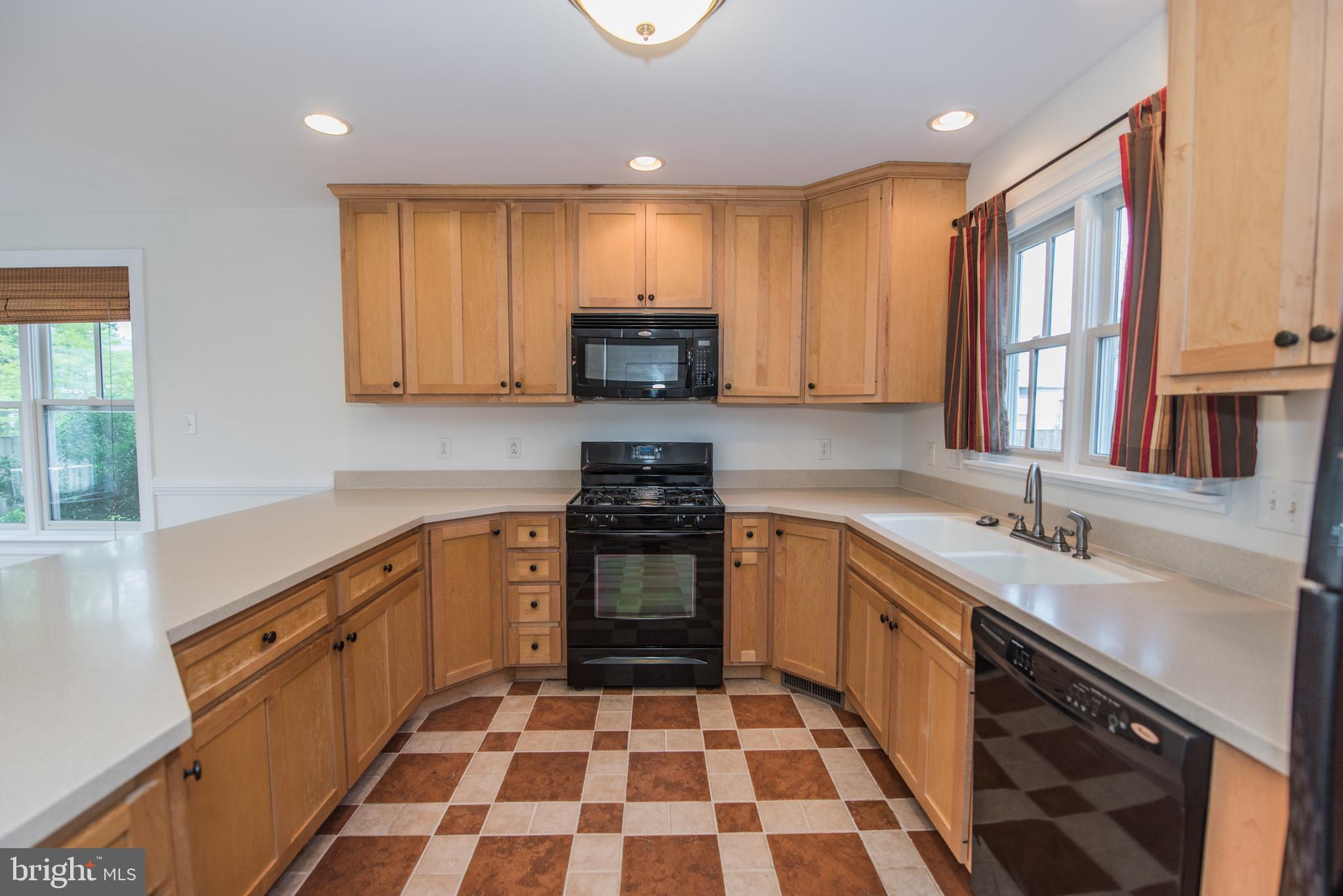 NONE -TOWN OF STRASBURG - Residential