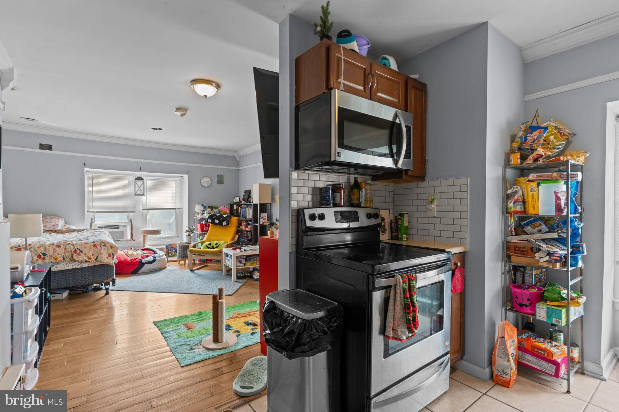 HOLMESBURG - Residential Income