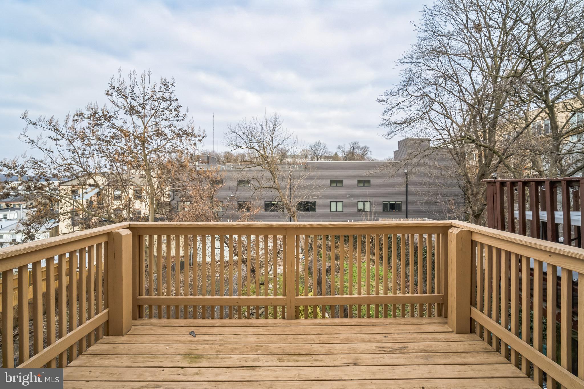220 DUPONT STREET