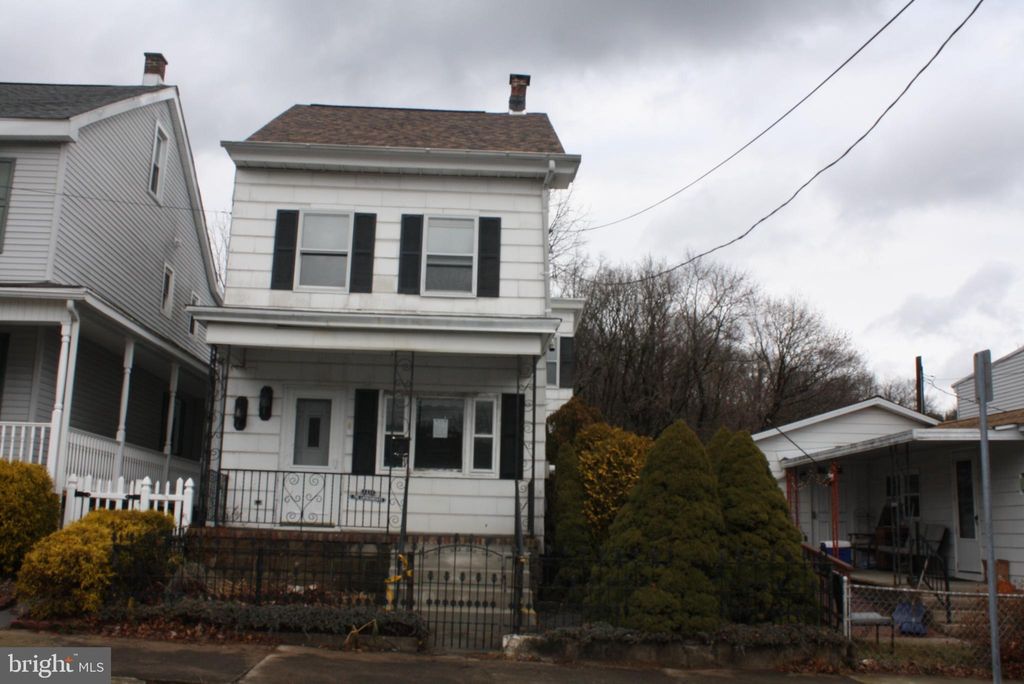Photo of 1211 Race Street, ASHLAND, PA 17921 (MLS # PASK2024964)