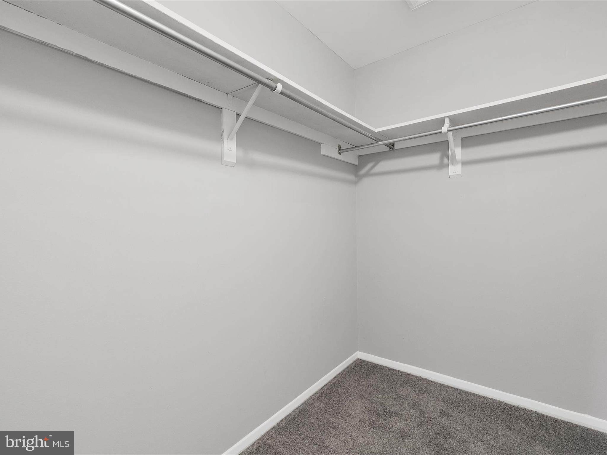 CROFTON SQUARE - Residential