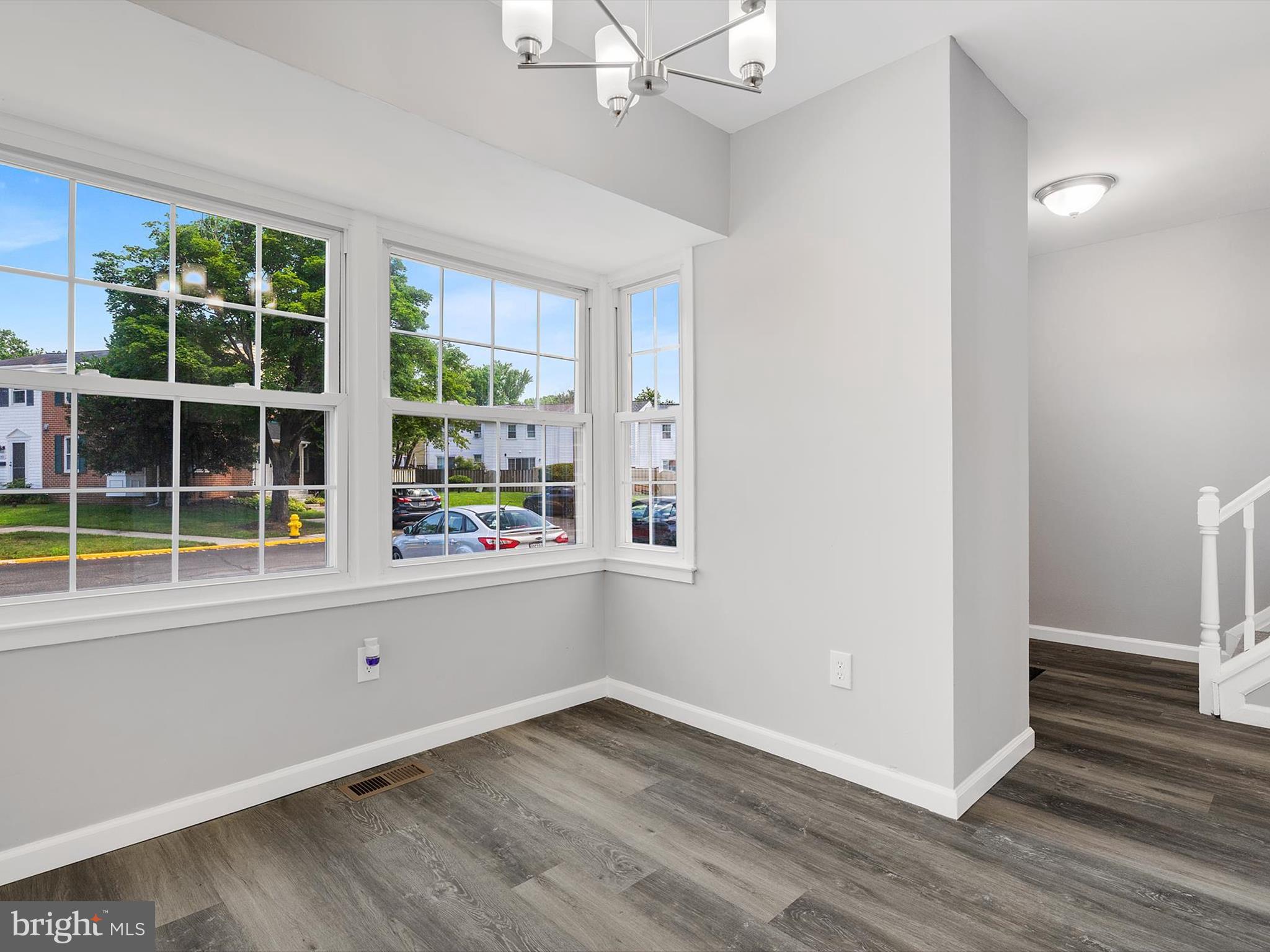 CROFTON SQUARE - Residential