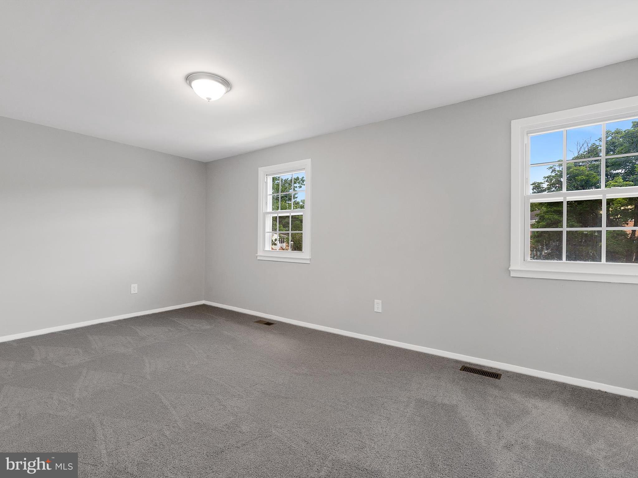 CROFTON SQUARE - Residential