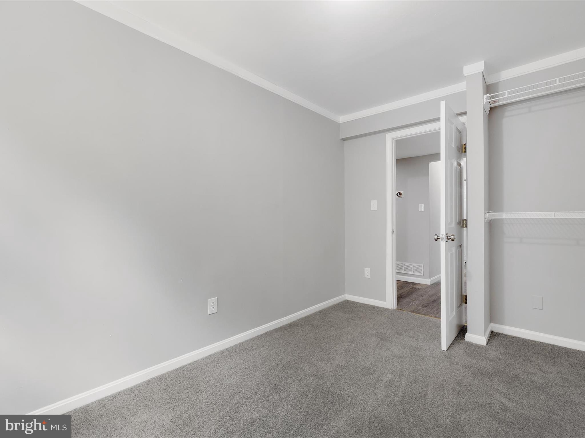 CROFTON SQUARE - Residential