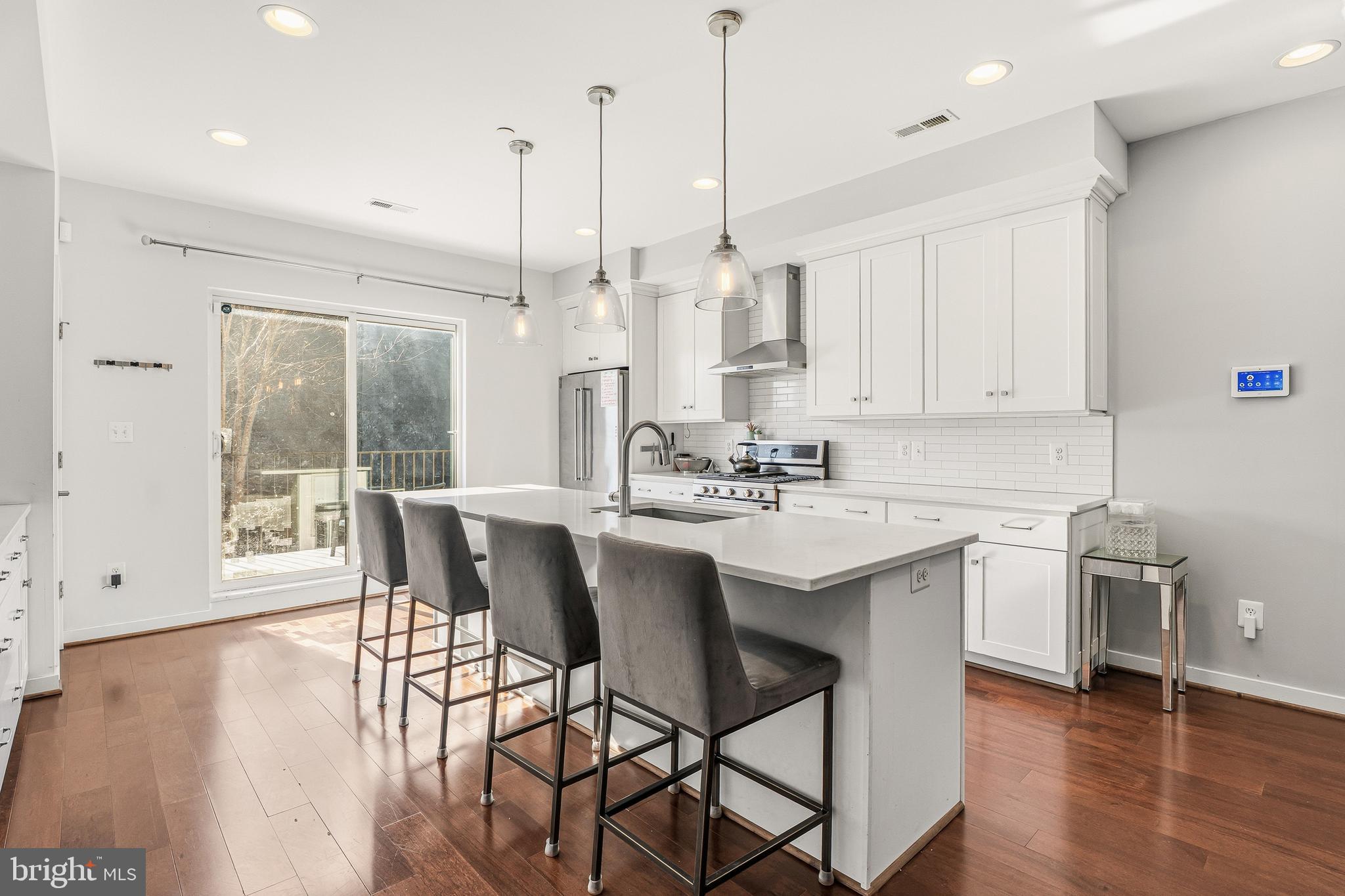 BUTCHERS HILL - Residential