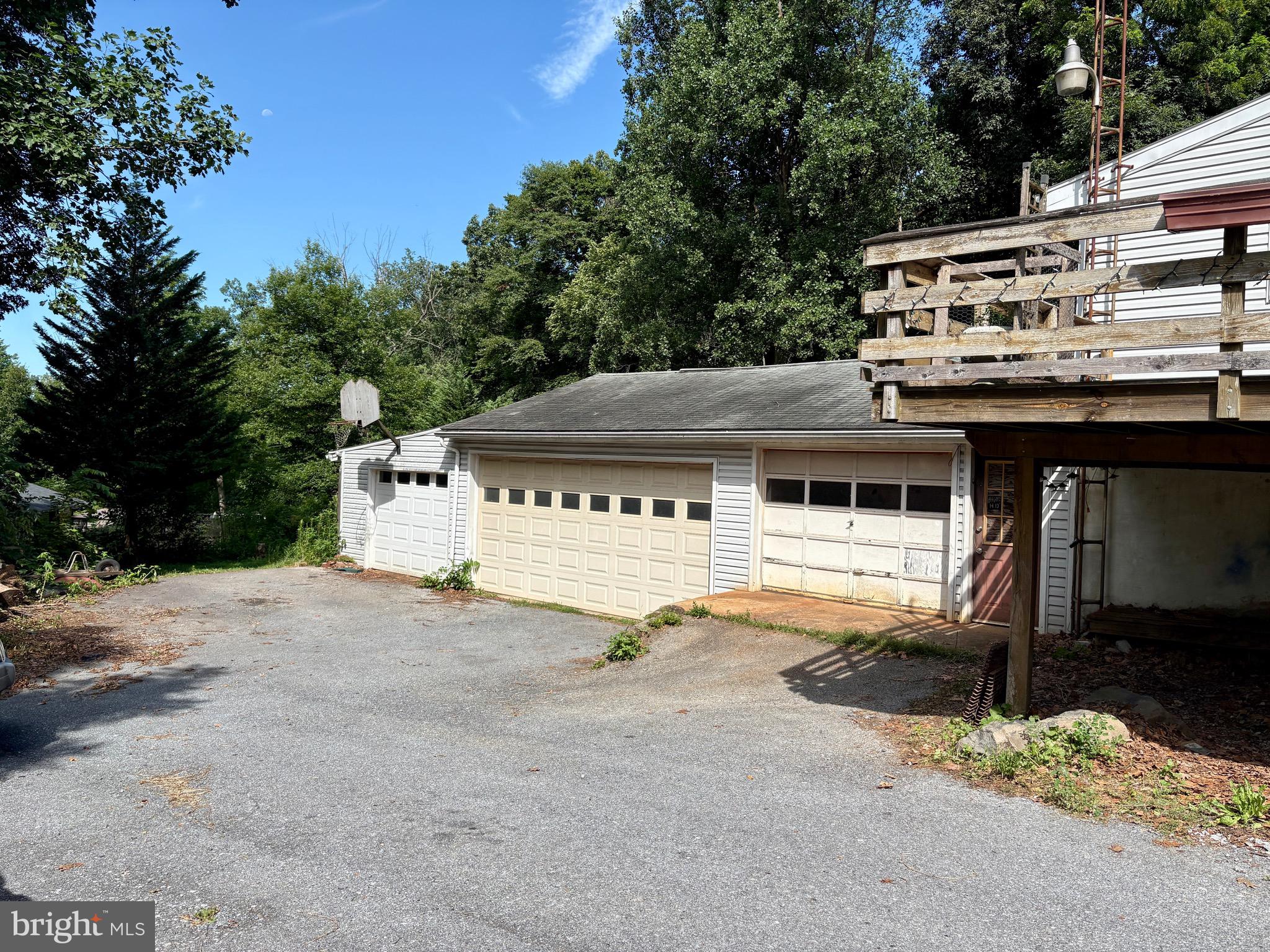 5536 BOSSLER ROAD