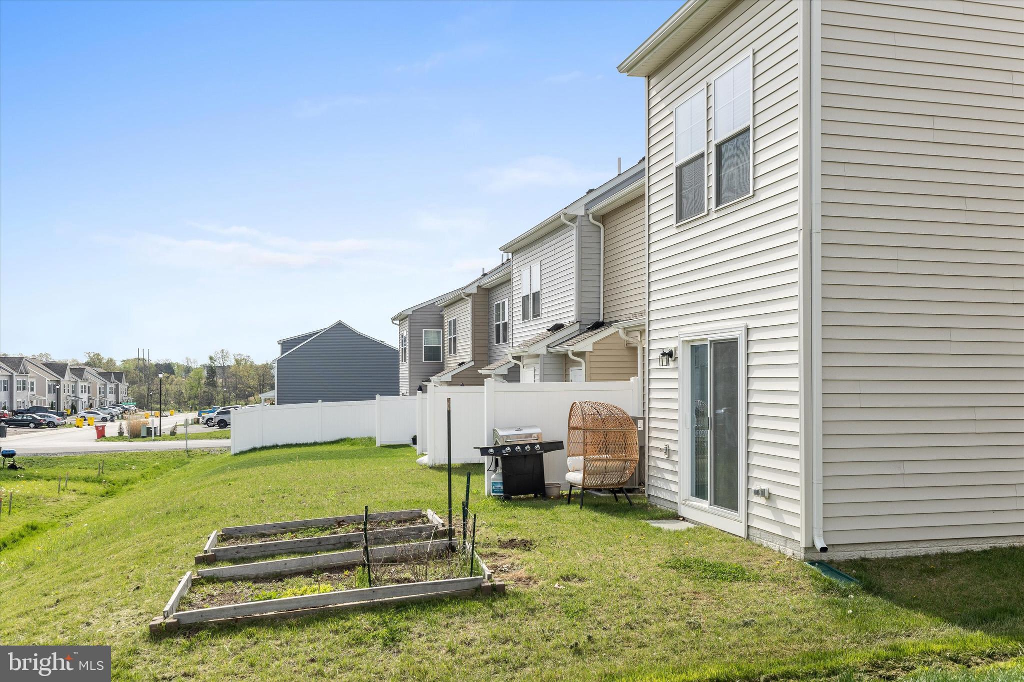 WHISPERING PINES - Residential