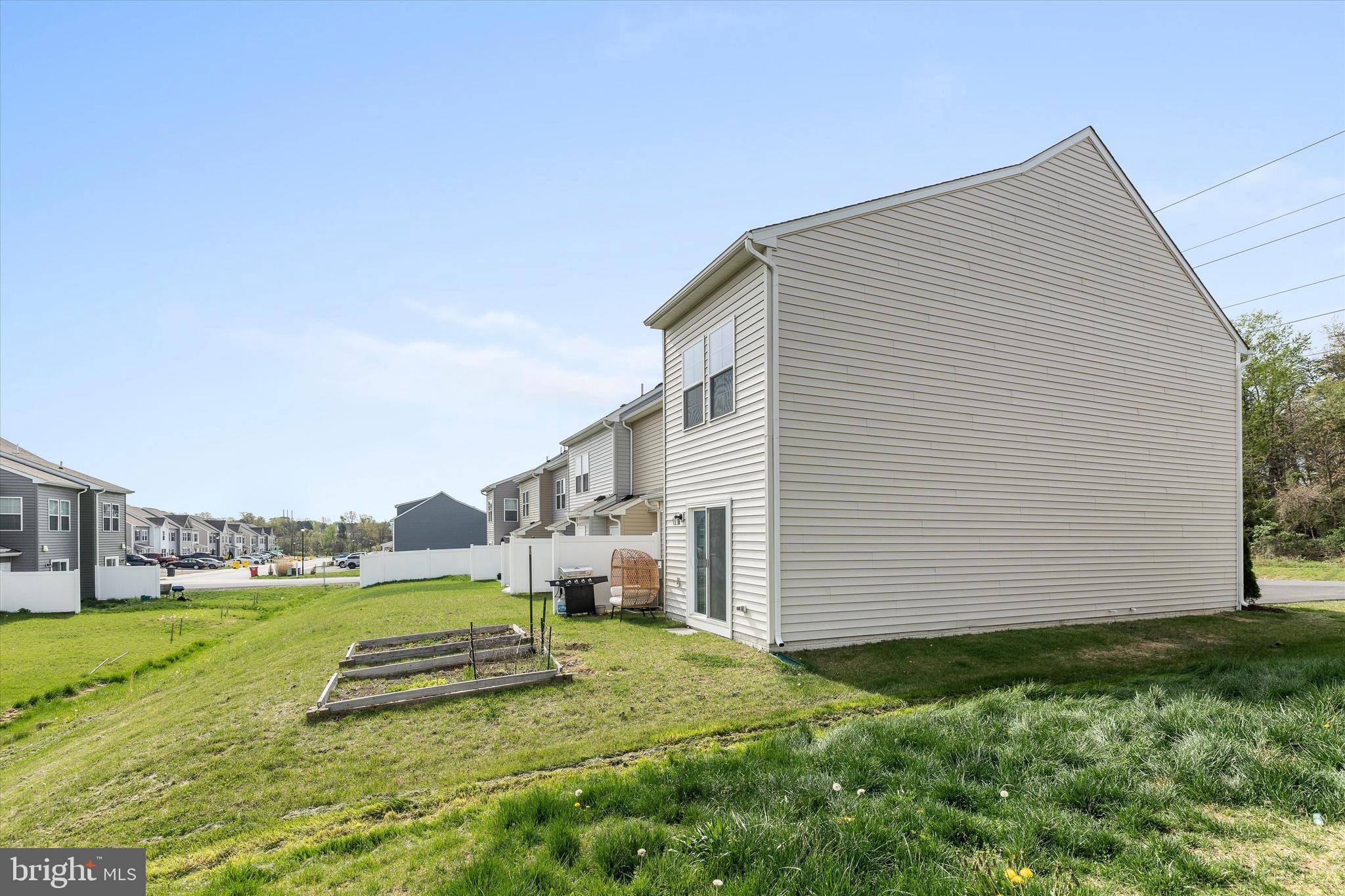 WHISPERING PINES - Residential