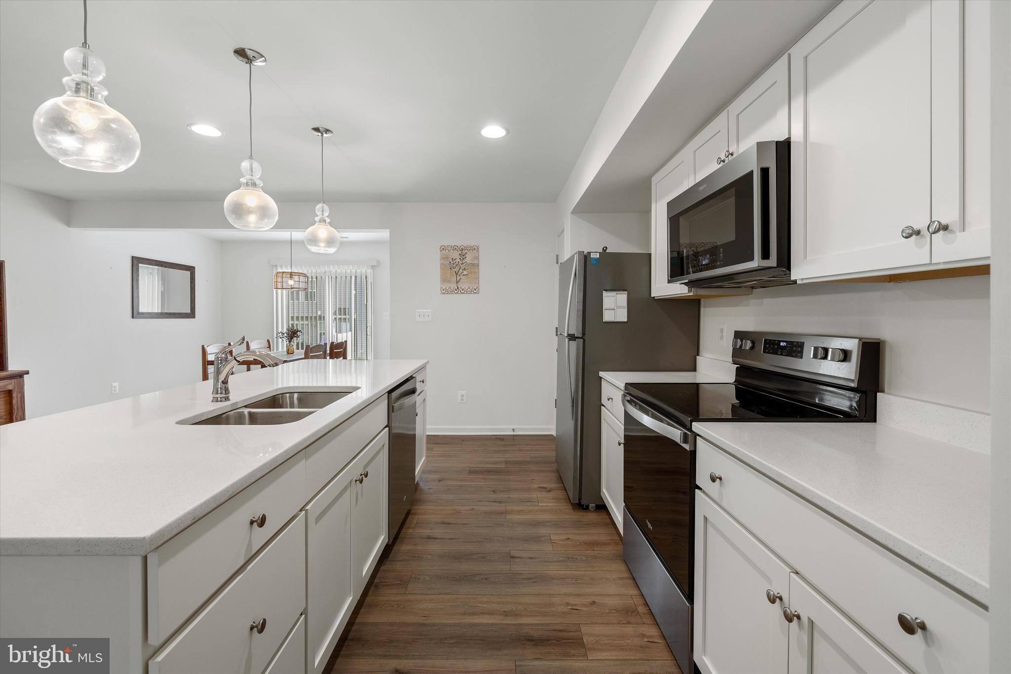 WHISPERING PINES - Residential