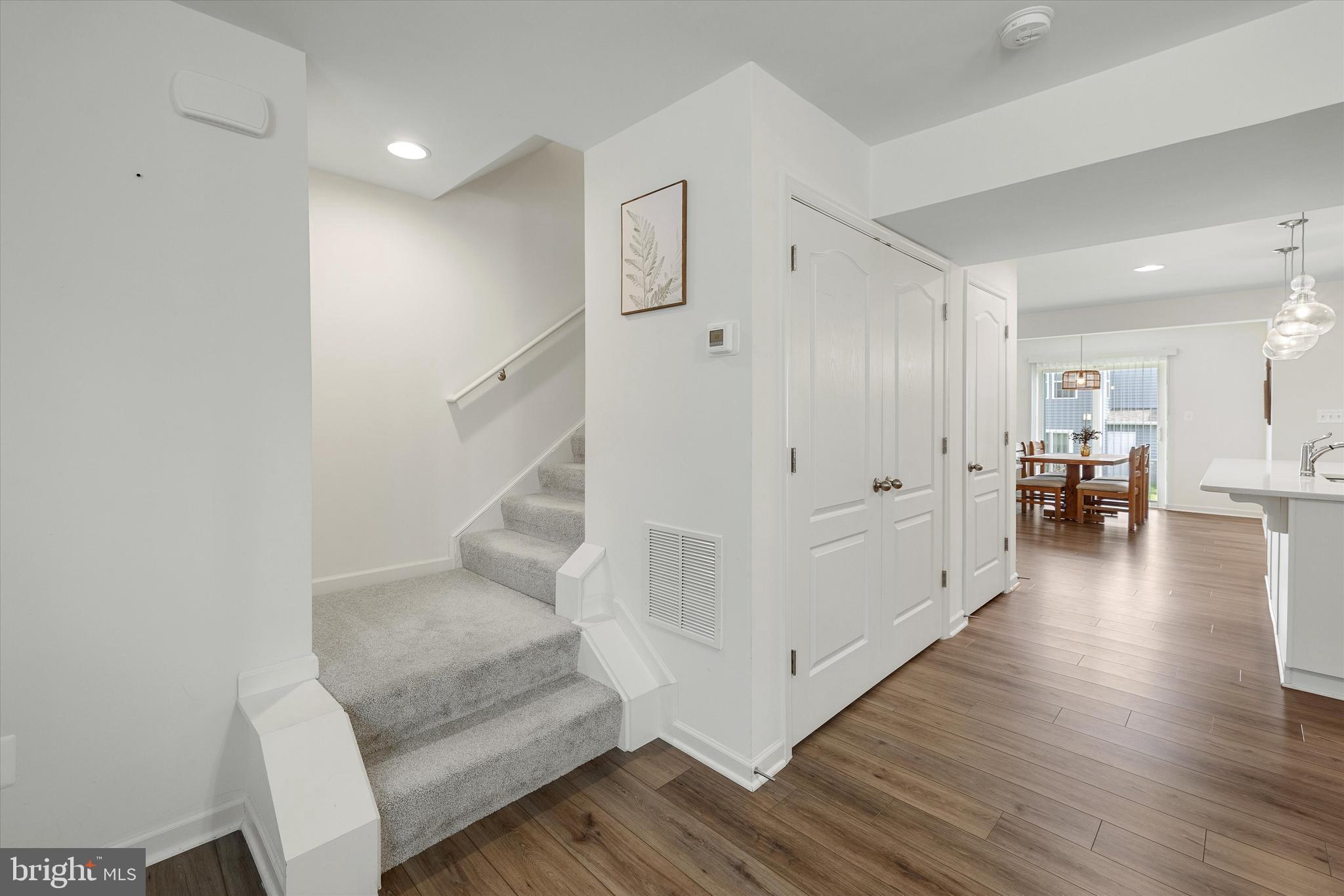 WHISPERING PINES - Residential