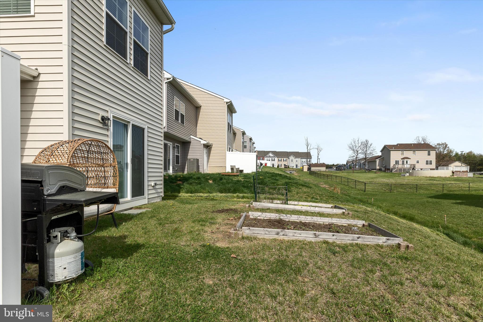 WHISPERING PINES - Residential