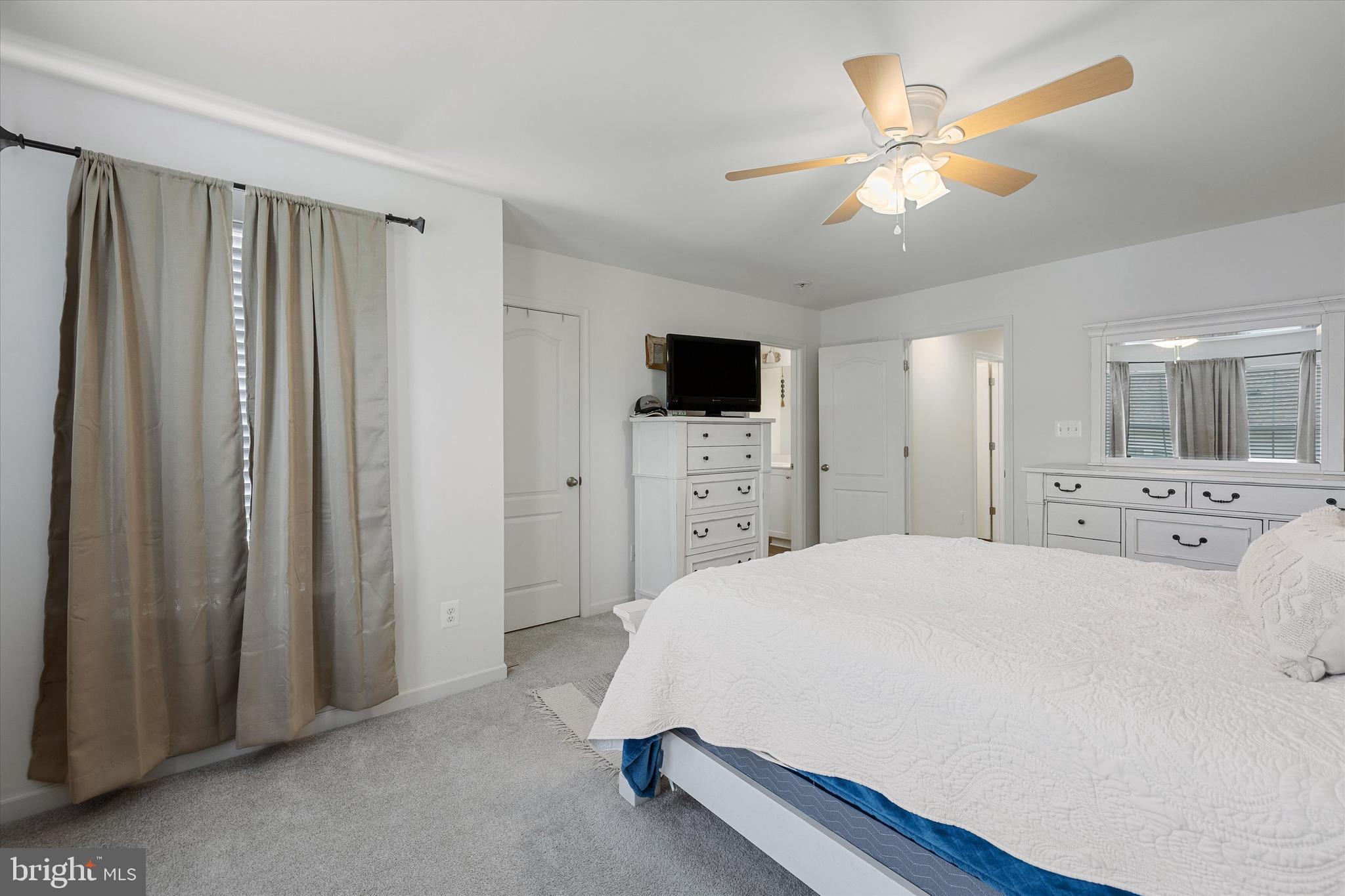 WHISPERING PINES - Residential