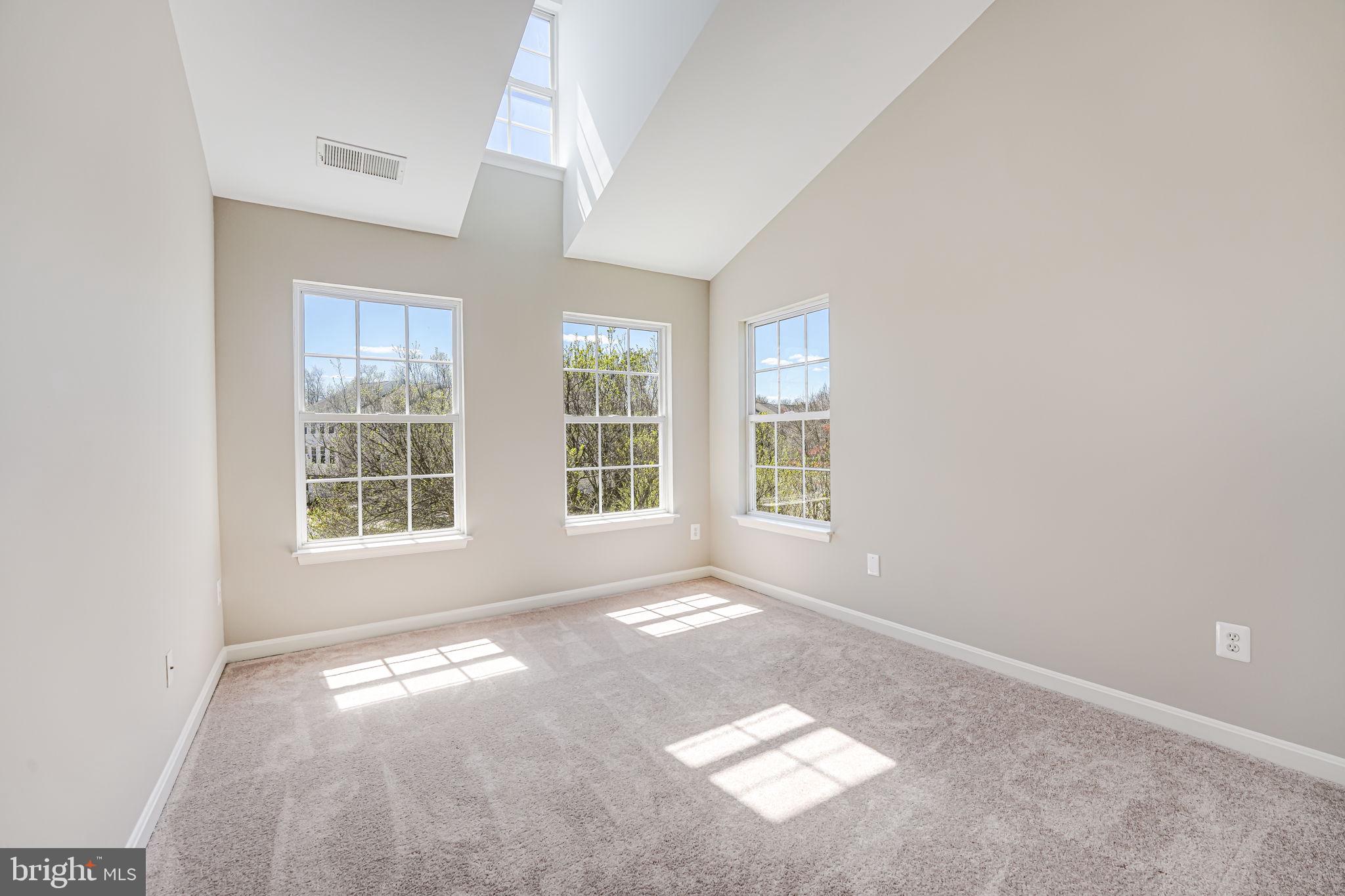 BROADLANDS - Residential