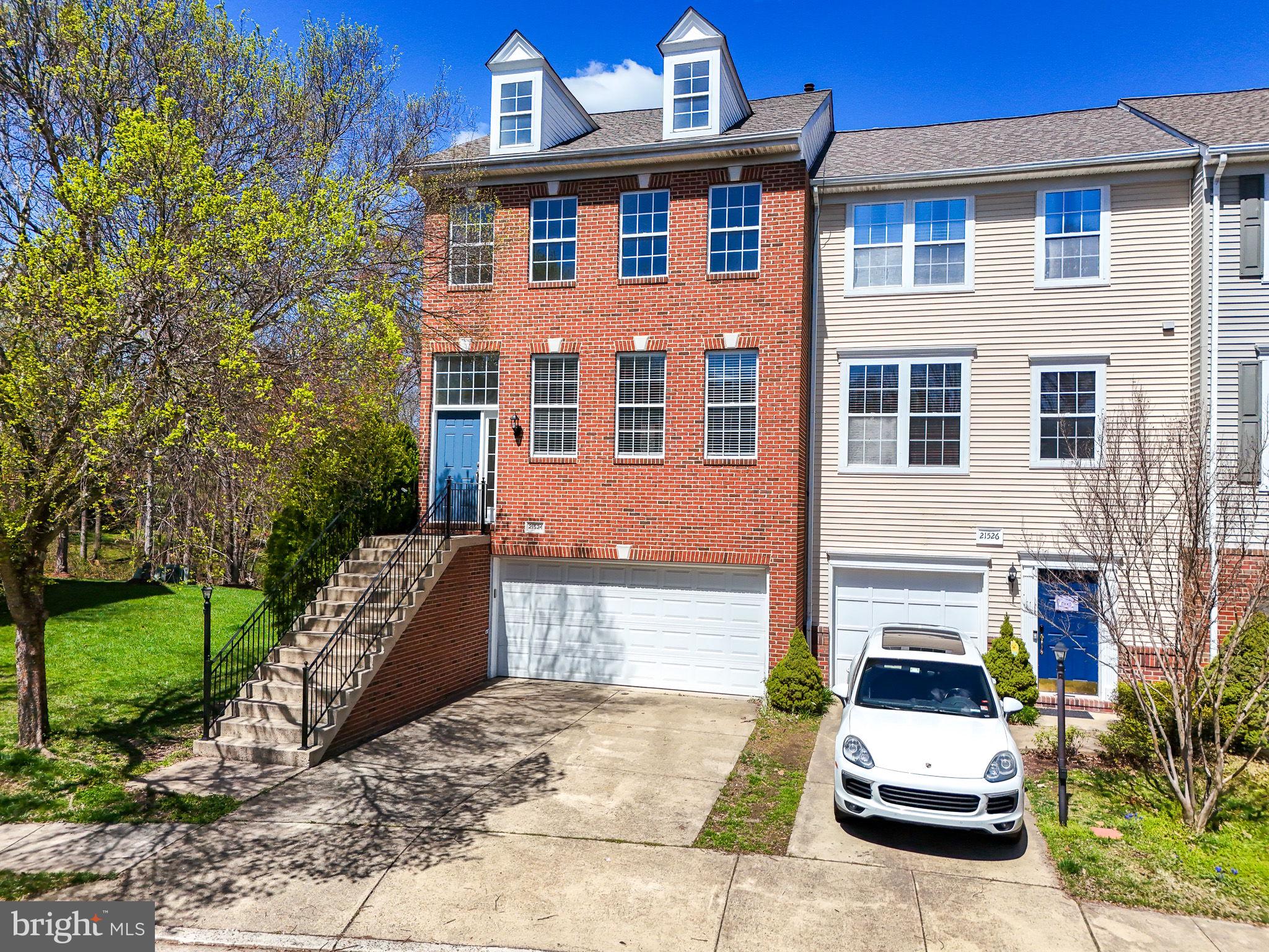 BROADLANDS - Residential