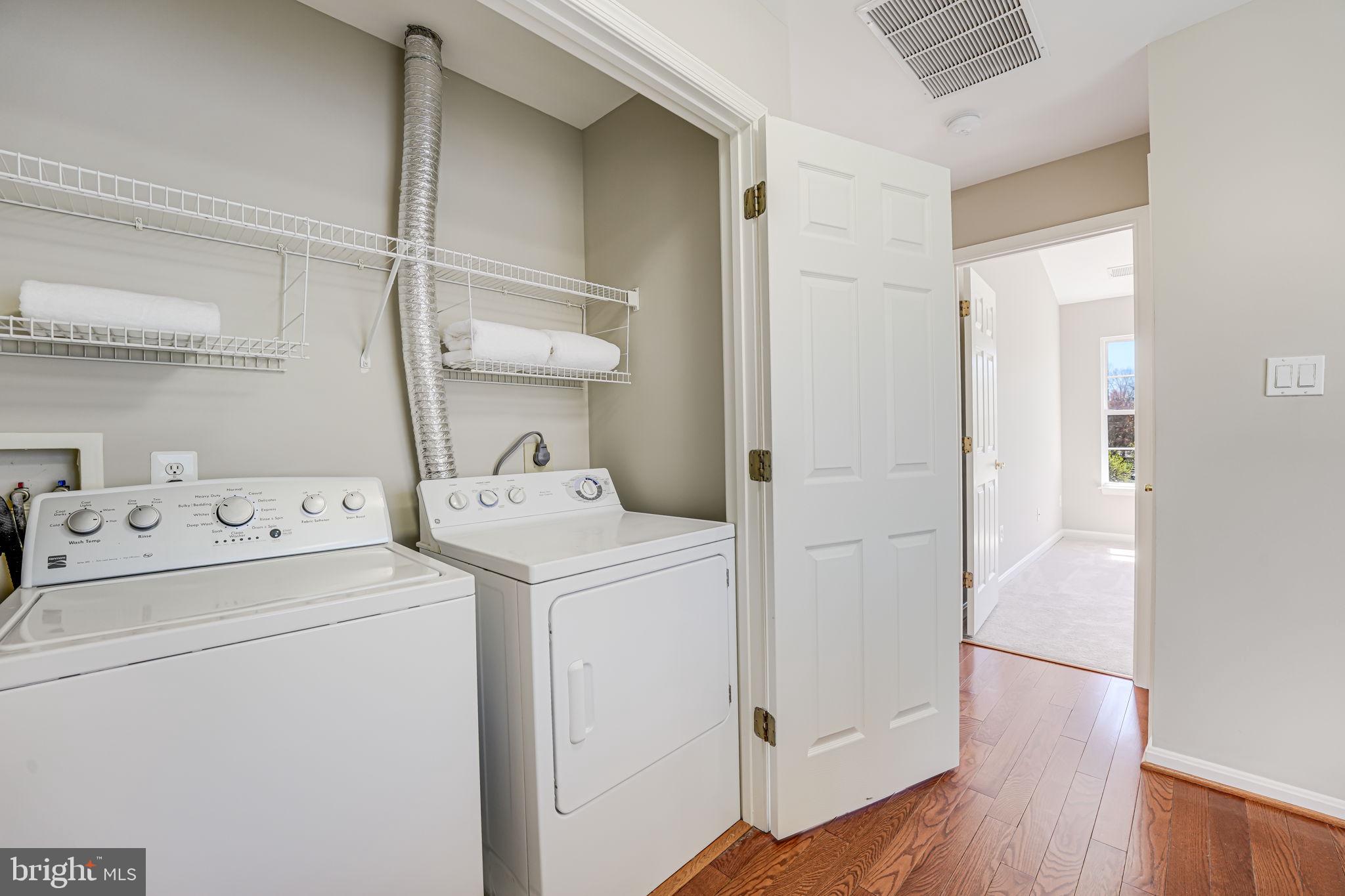 BROADLANDS - Residential