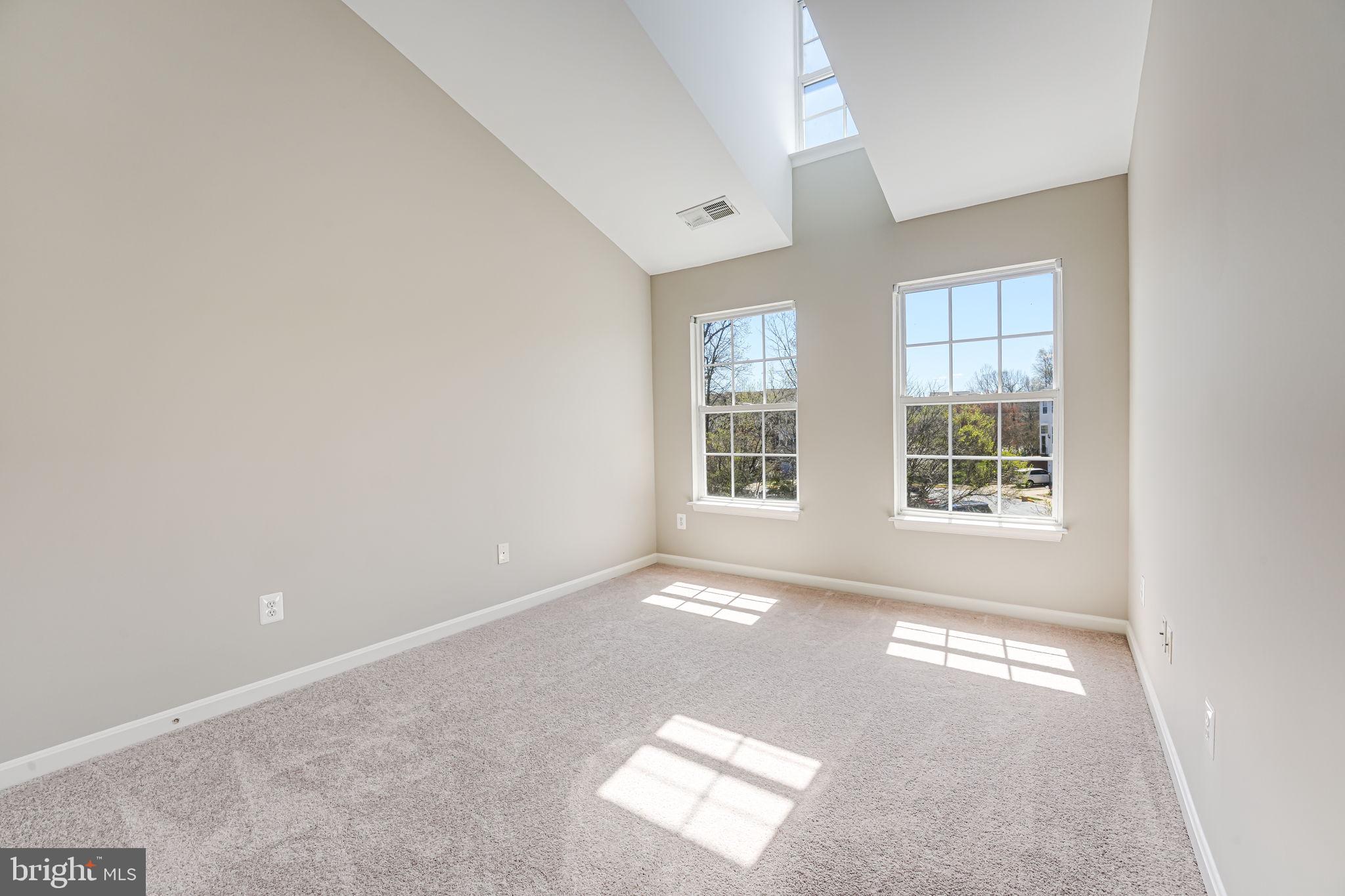 BROADLANDS - Residential