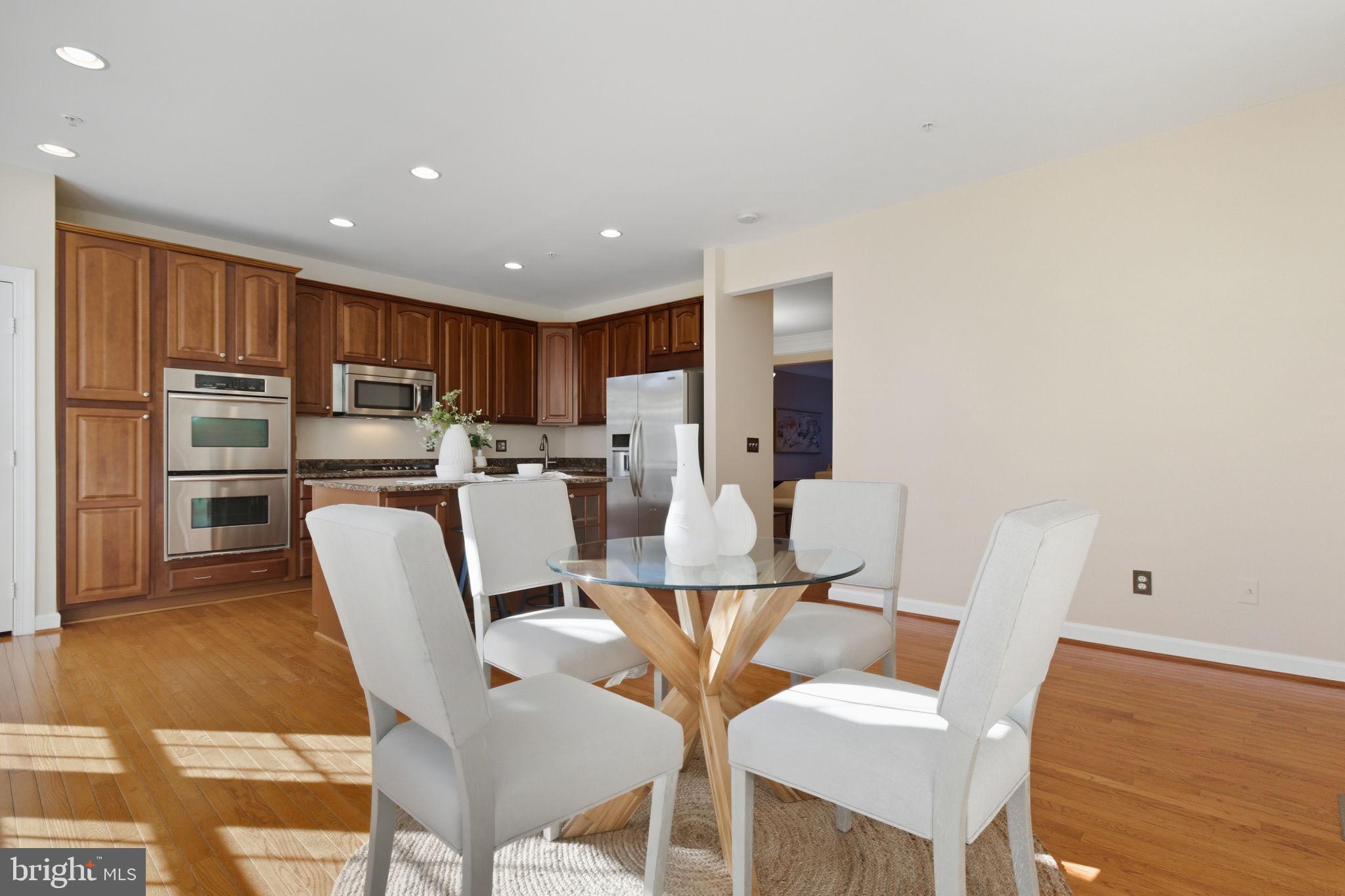 RESERVE AT TYSONS CORNER - Residential