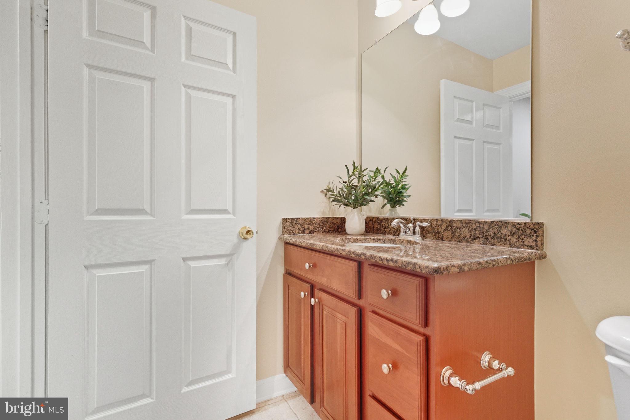 RESERVE AT TYSONS CORNER - Residential