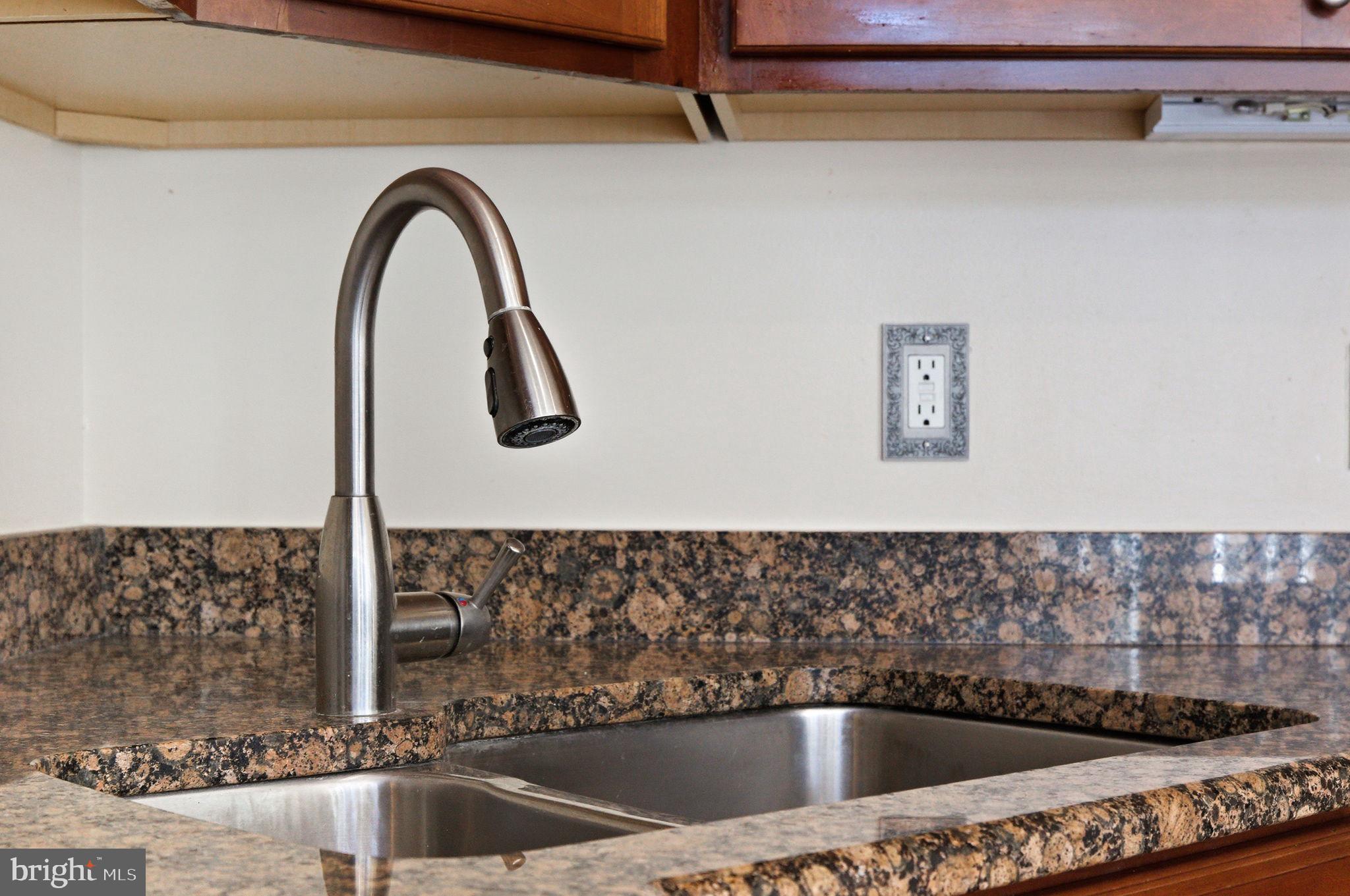 RESERVE AT TYSONS CORNER - Residential