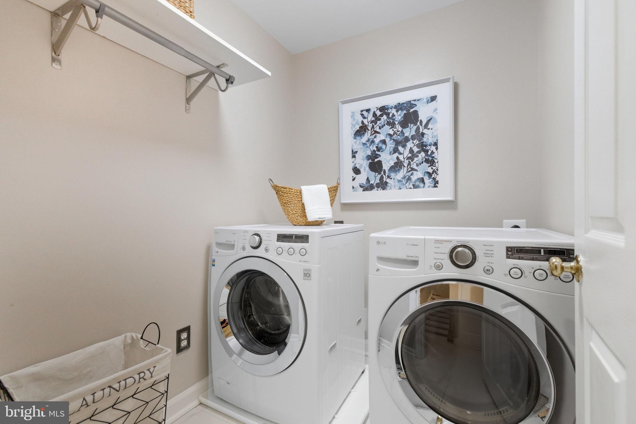 RESERVE AT TYSONS CORNER - Residential