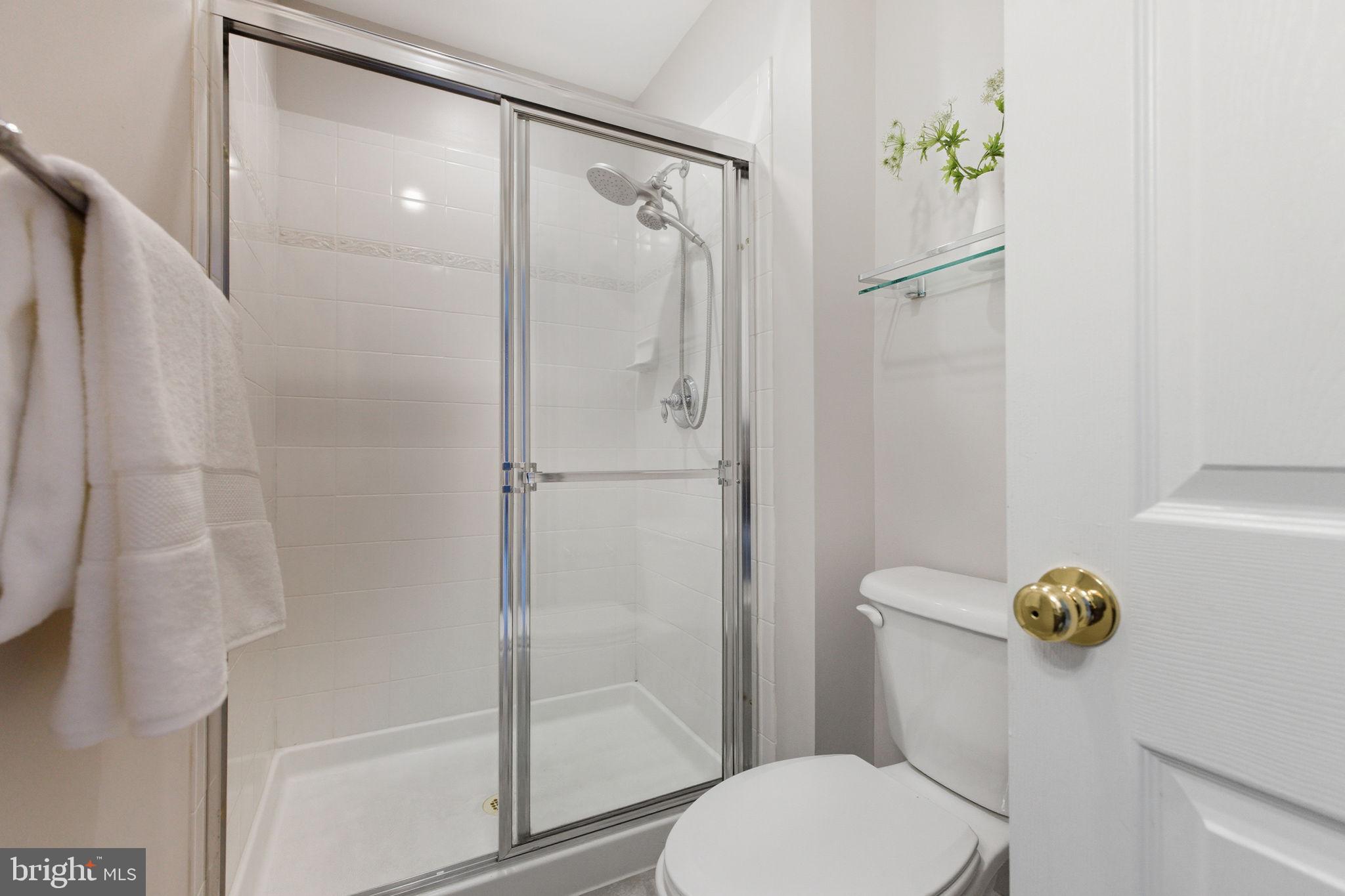 RESERVE AT TYSONS CORNER - Residential