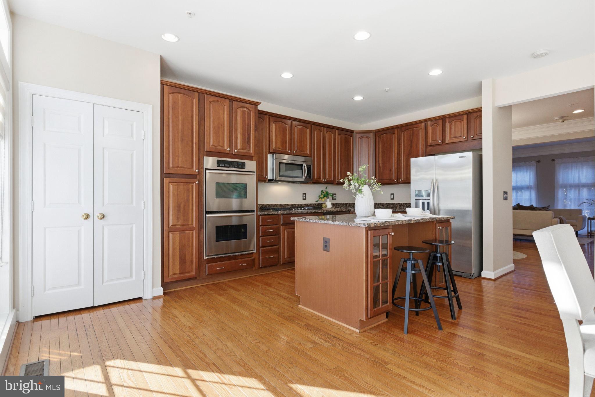 RESERVE AT TYSONS CORNER - Residential