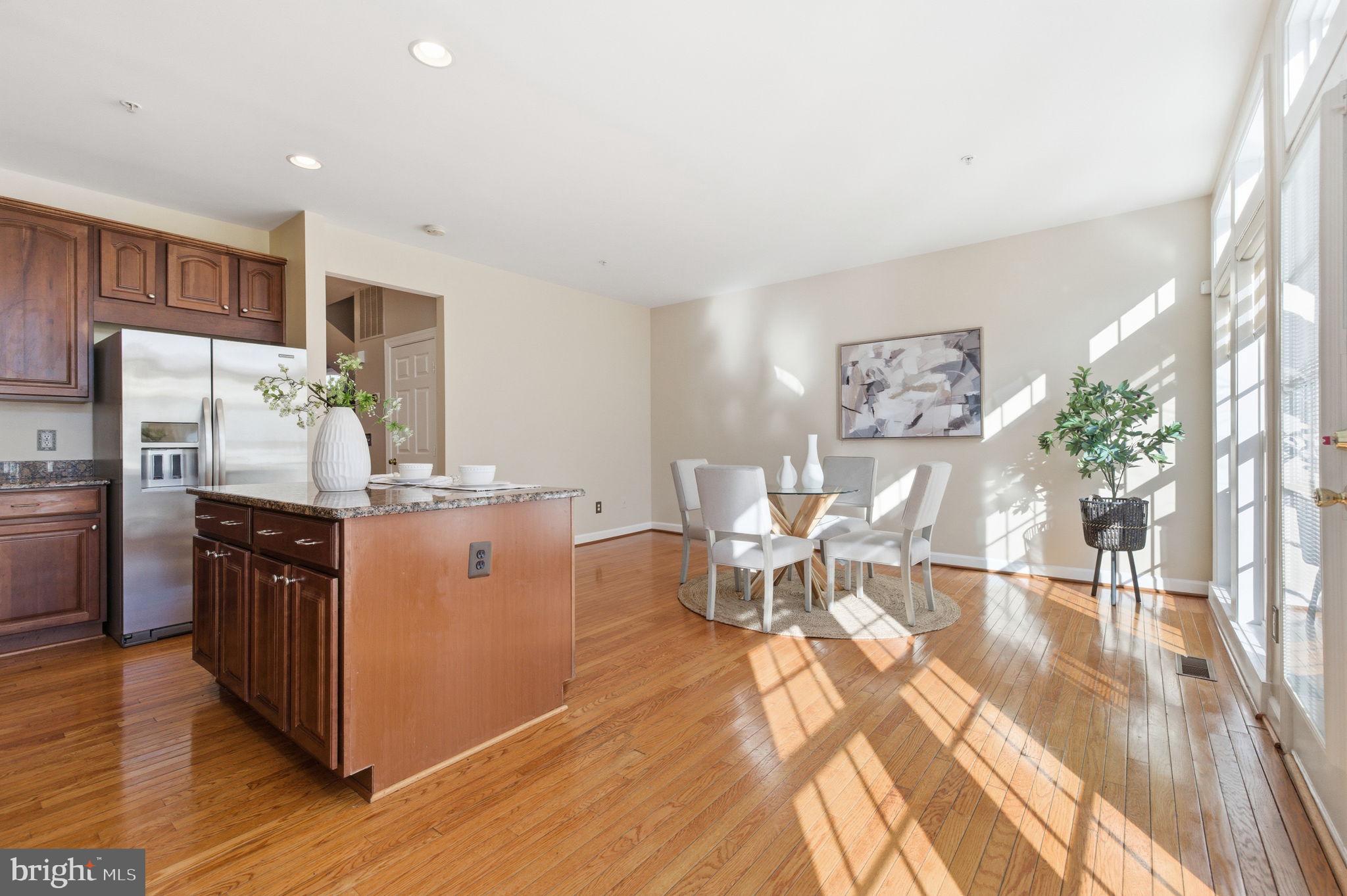 RESERVE AT TYSONS CORNER - Residential