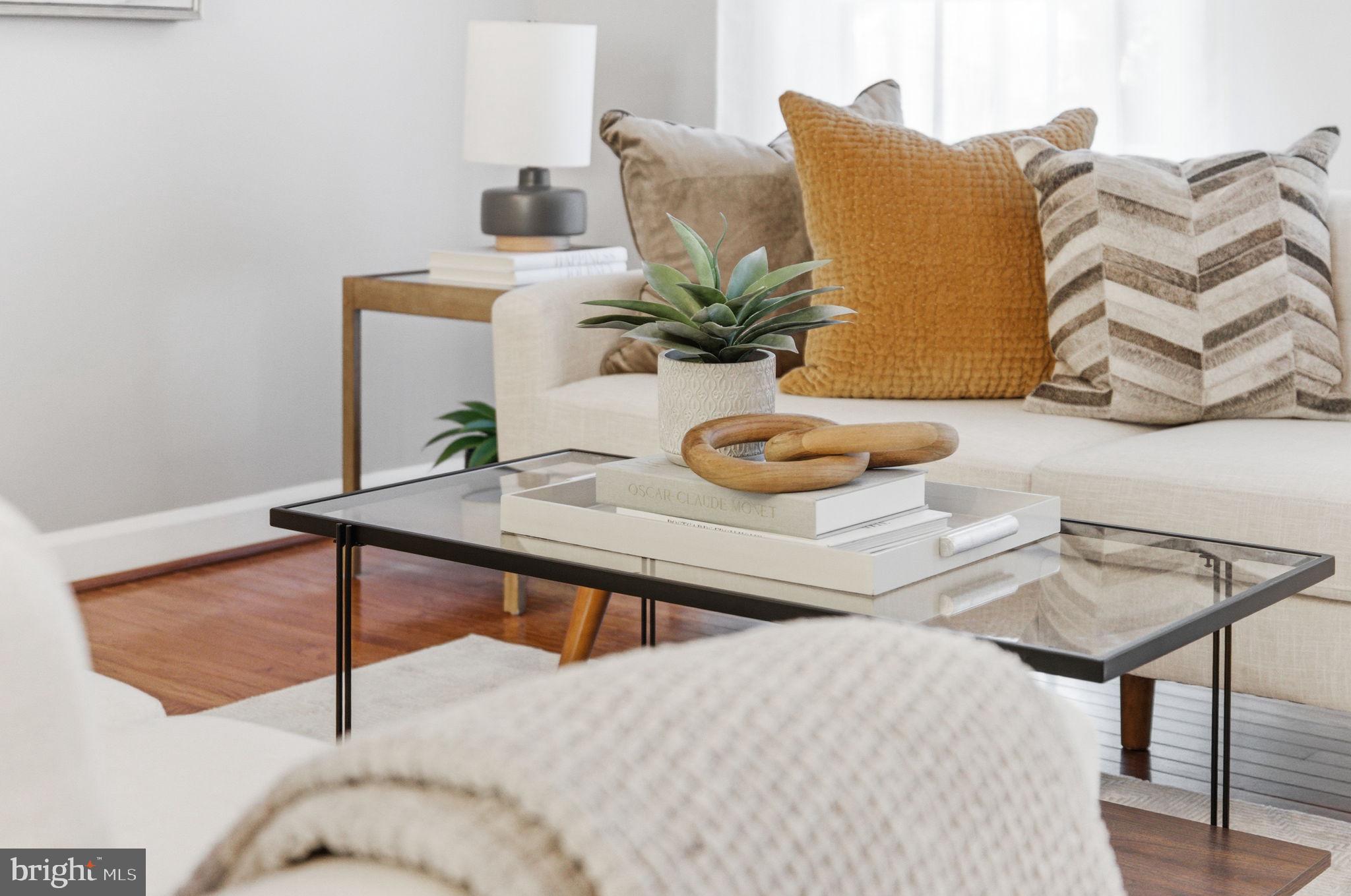 RESERVE AT TYSONS CORNER - Residential