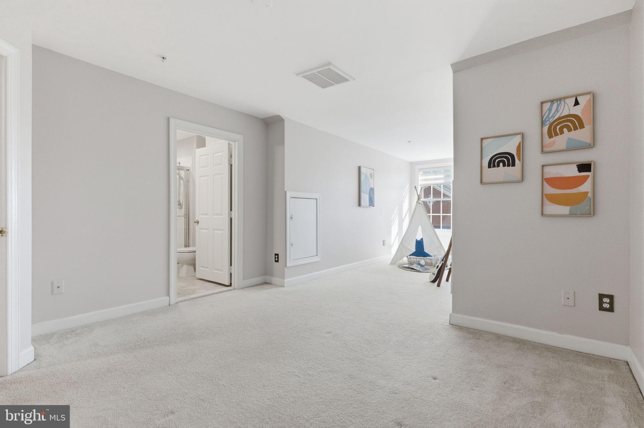 RESERVE AT TYSONS CORNER - Residential