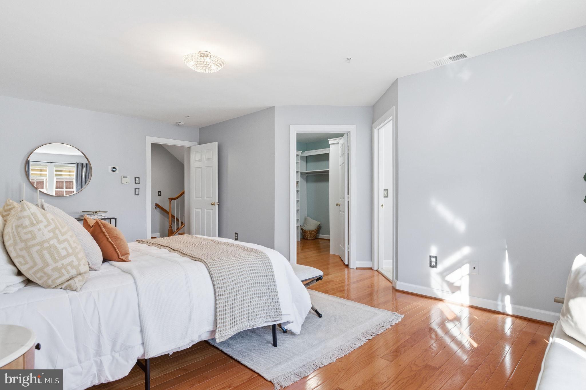 RESERVE AT TYSONS CORNER - Residential