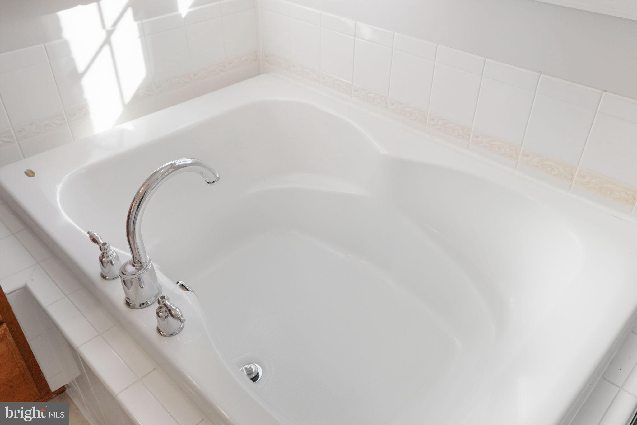 RESERVE AT TYSONS CORNER - Residential