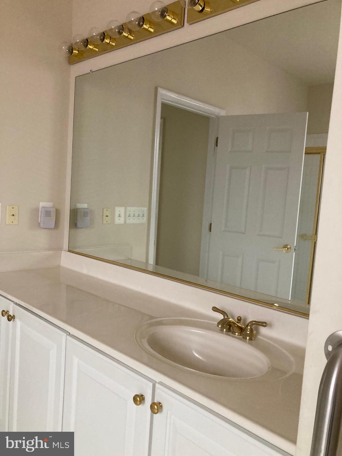 HERITAGE HUNT - Residential Lease