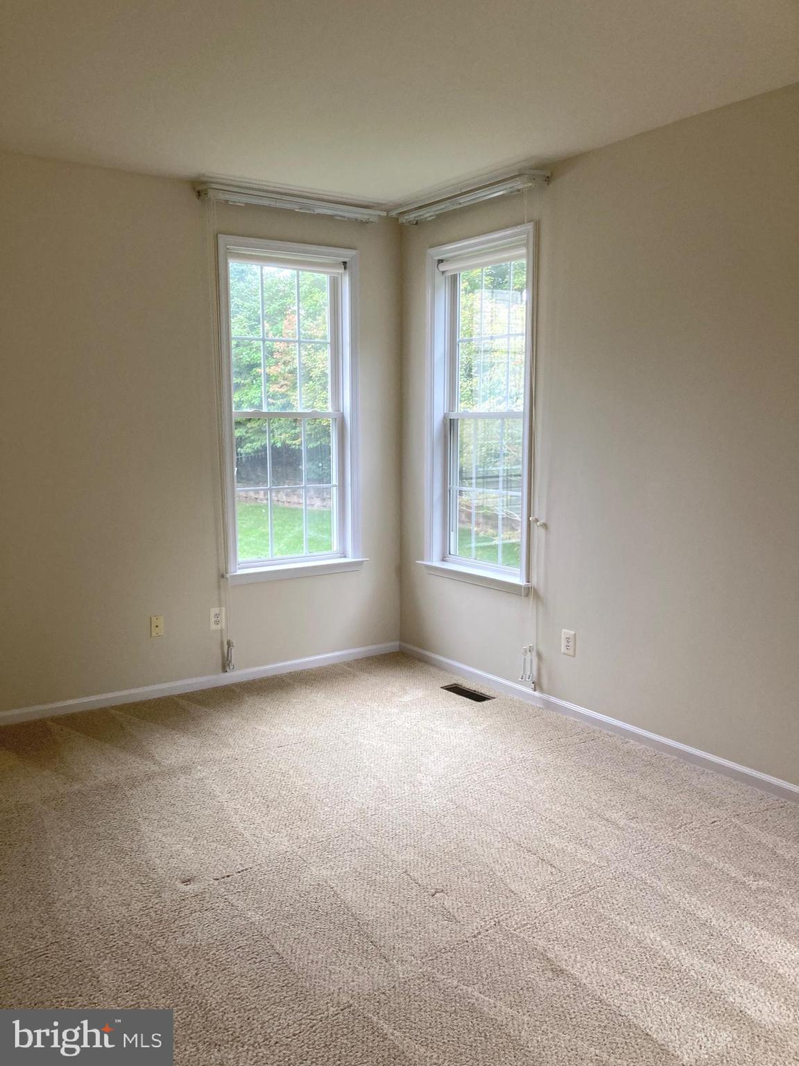 HERITAGE HUNT - Residential Lease