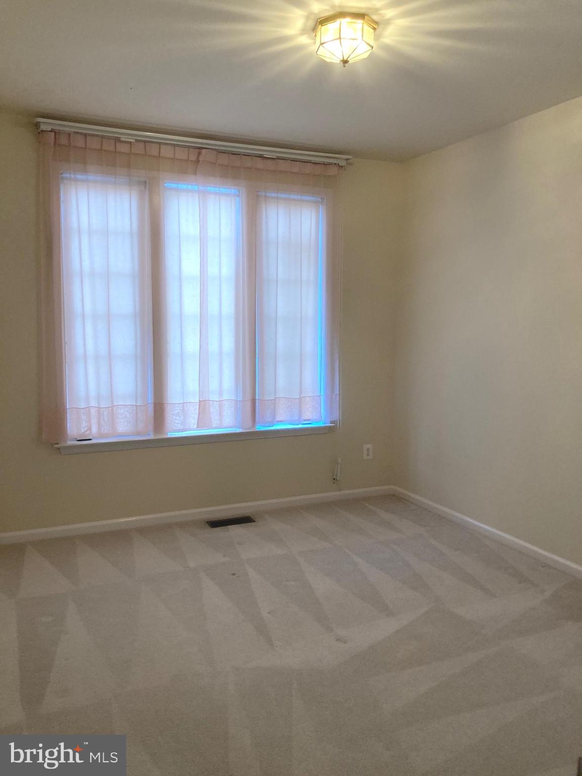 HERITAGE HUNT - Residential Lease