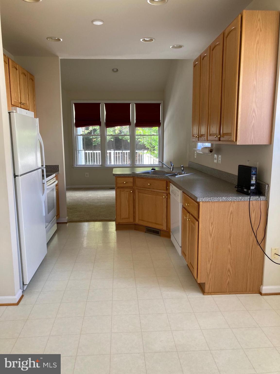 HERITAGE HUNT - Residential Lease