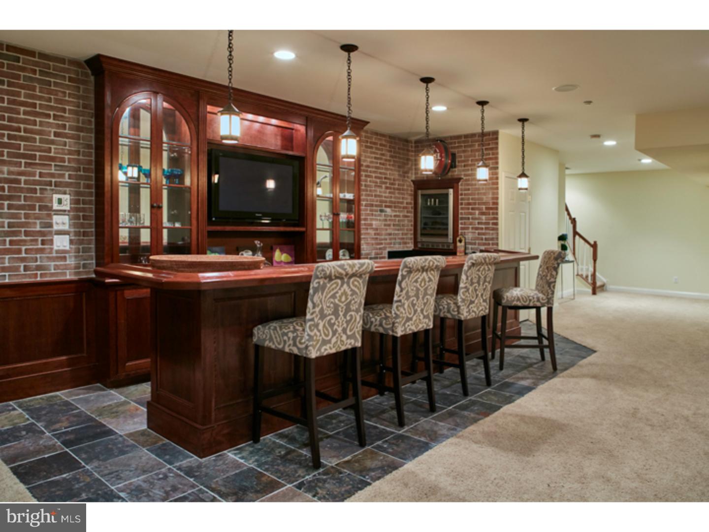 POTTERS POND - Residential