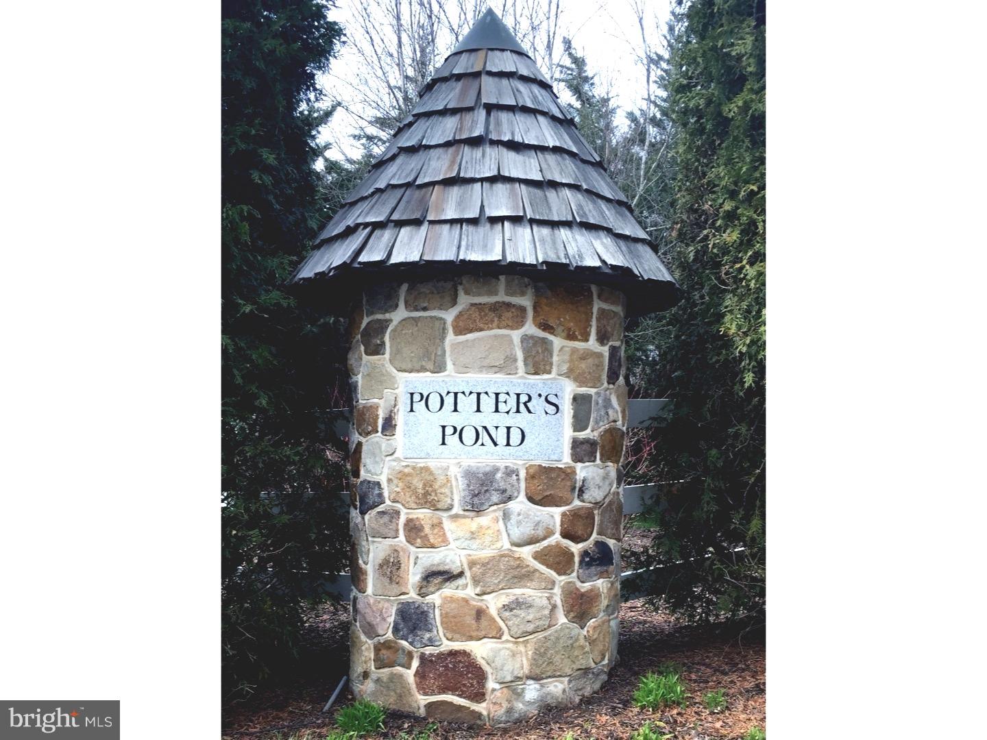 POTTERS POND - Residential