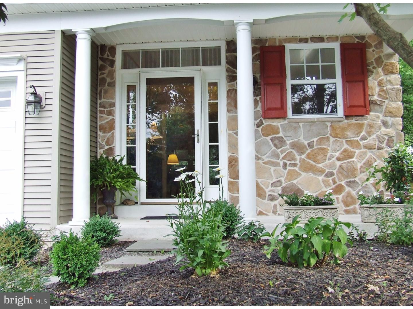 POTTERS POND - Residential