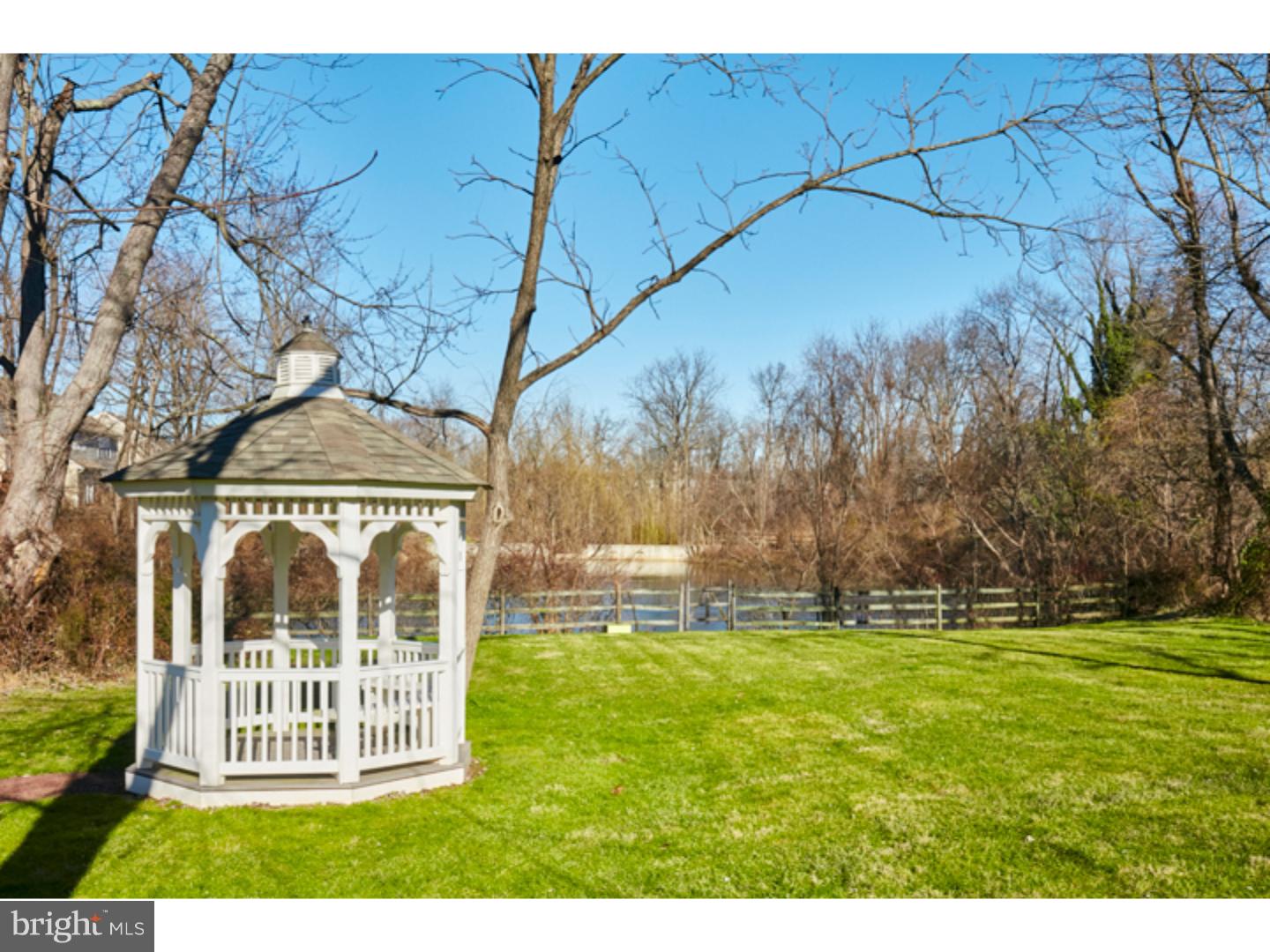 POTTERS POND - Residential