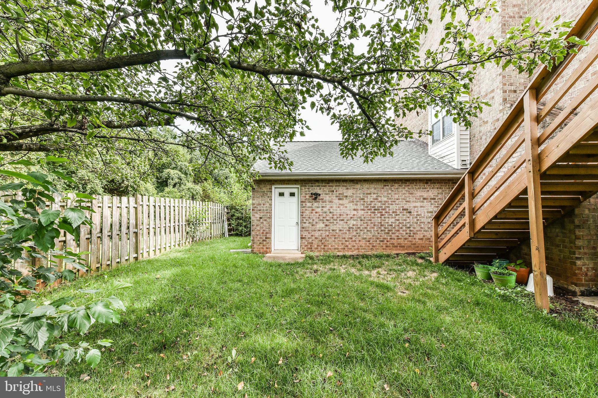 MIRROR RIDGE - Residential Lease