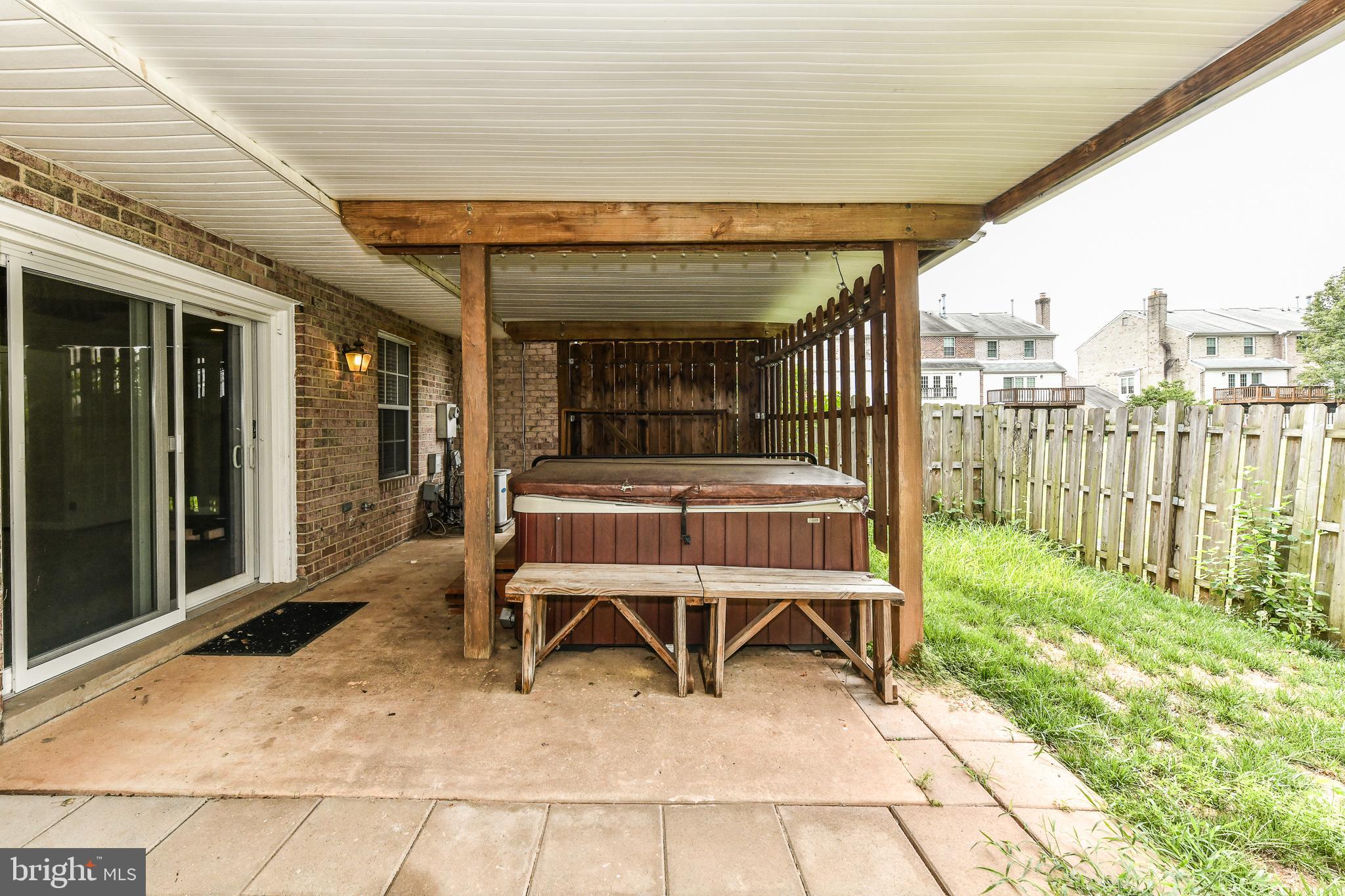 MIRROR RIDGE - Residential Lease