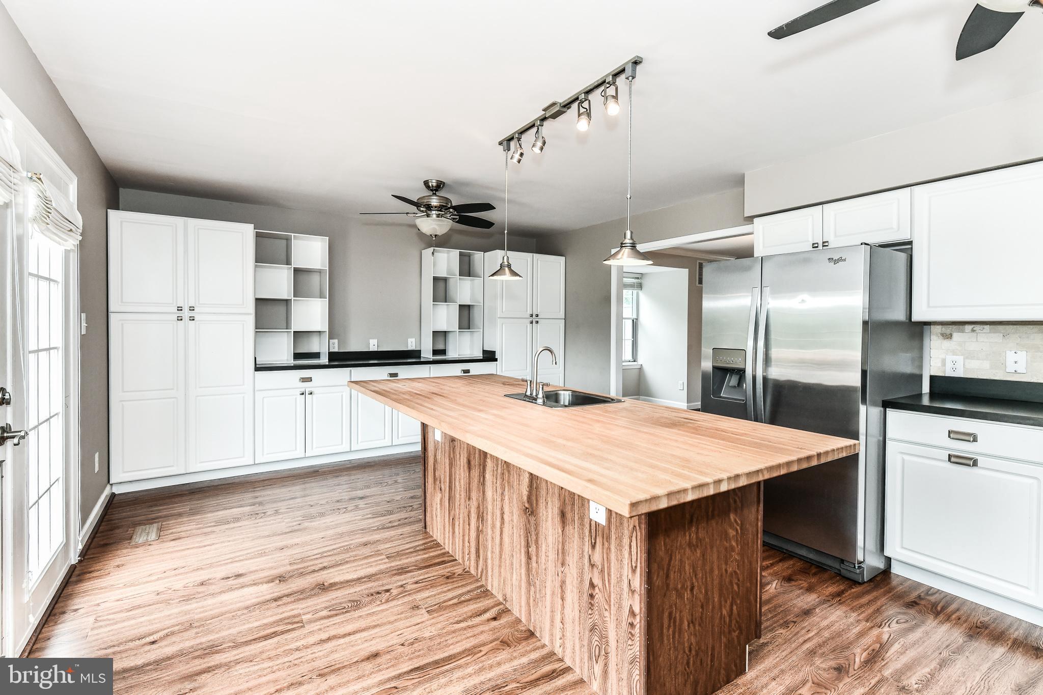 MIRROR RIDGE - Residential Lease