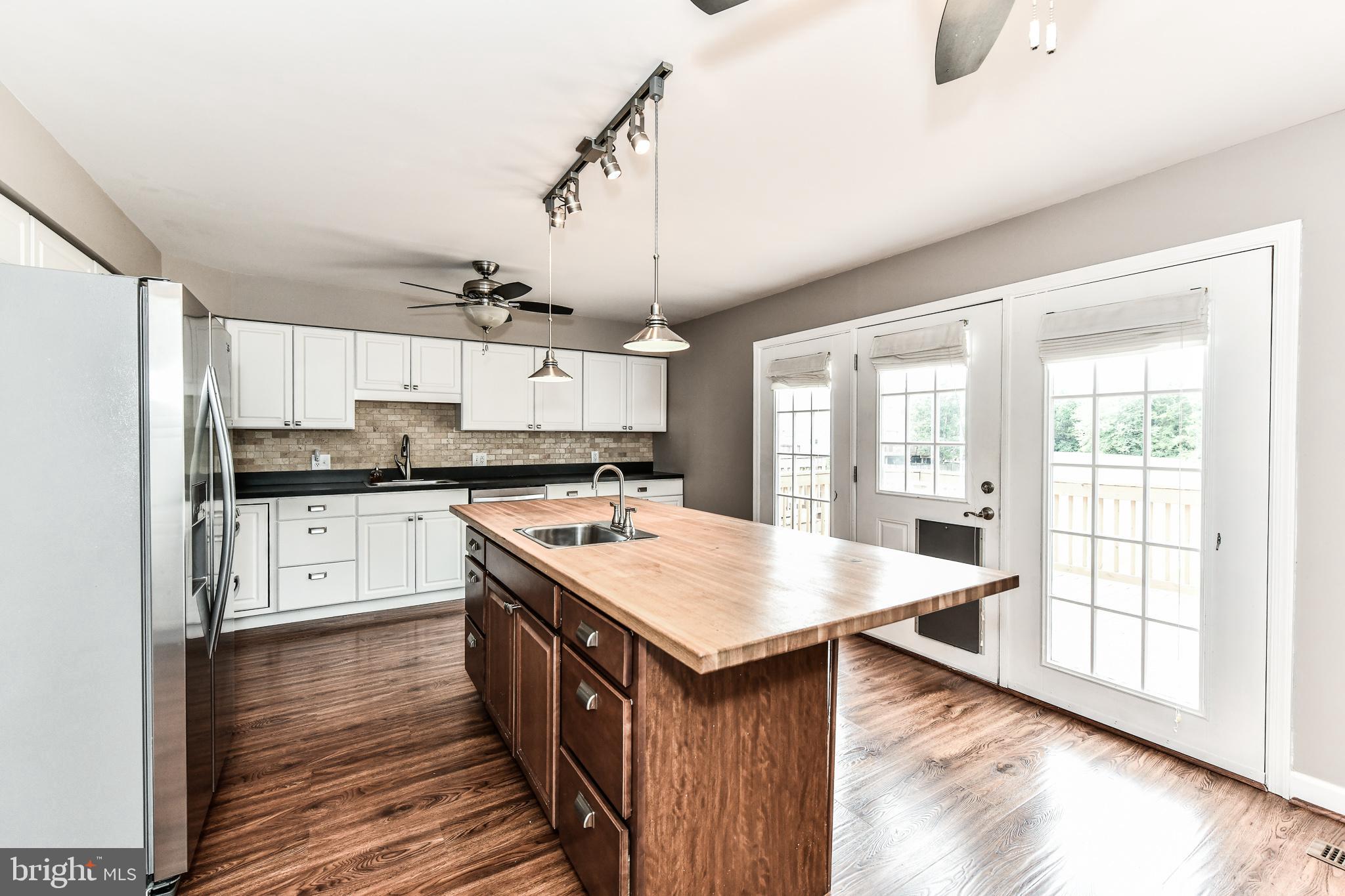 MIRROR RIDGE - Residential Lease