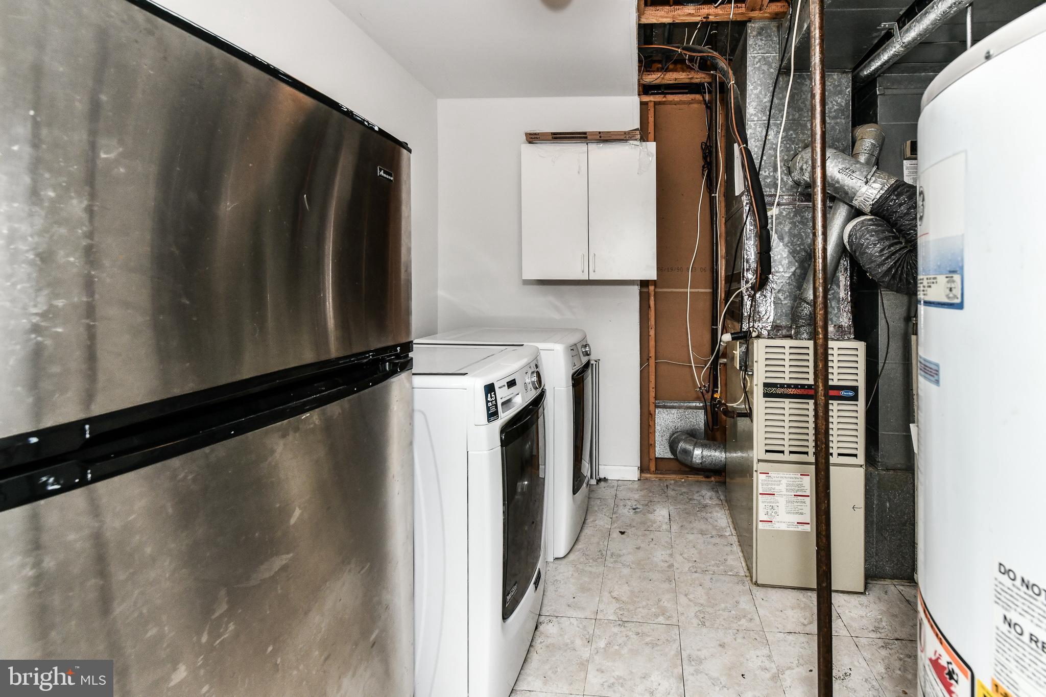 MIRROR RIDGE - Residential Lease