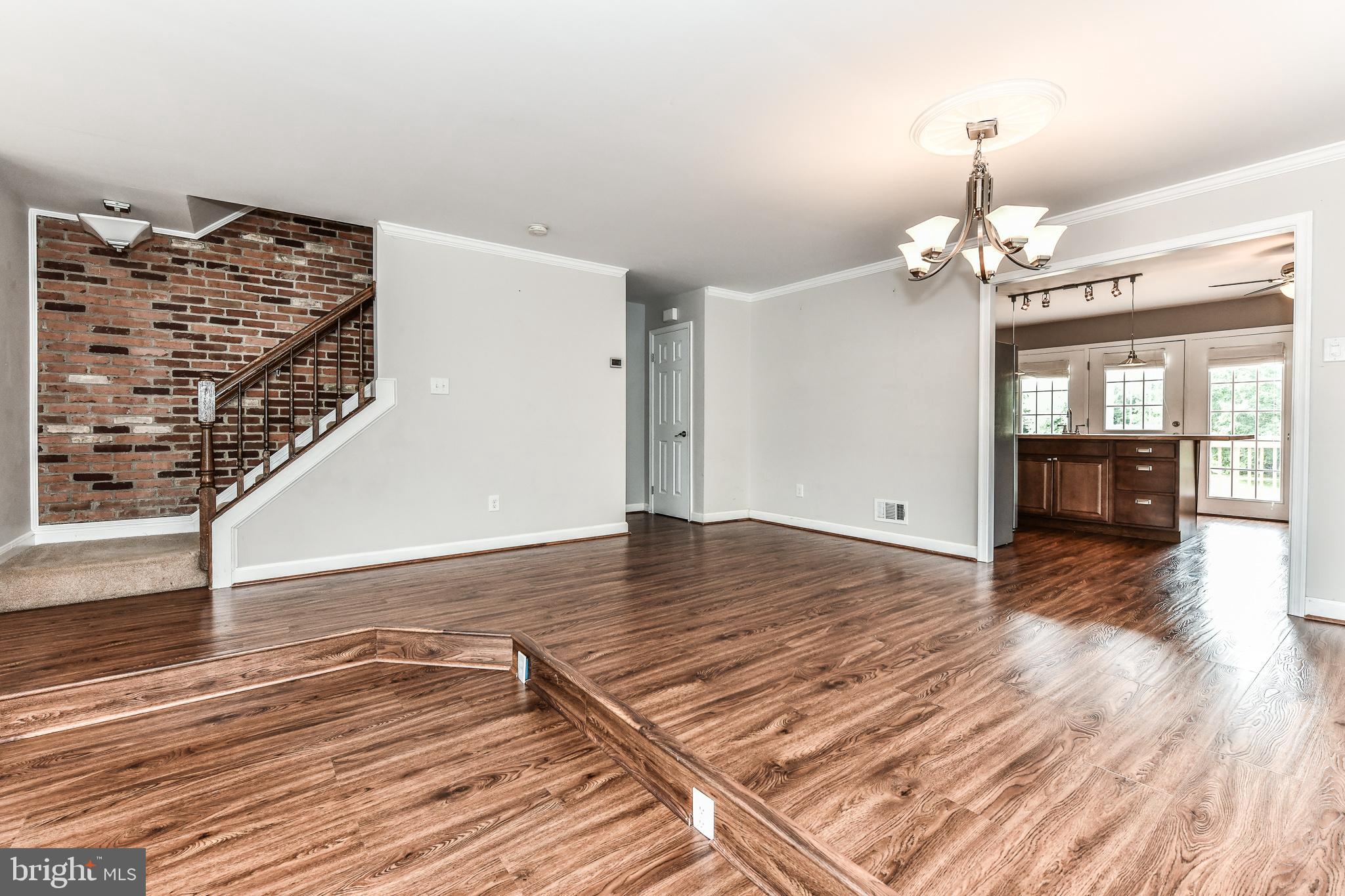 MIRROR RIDGE - Residential Lease