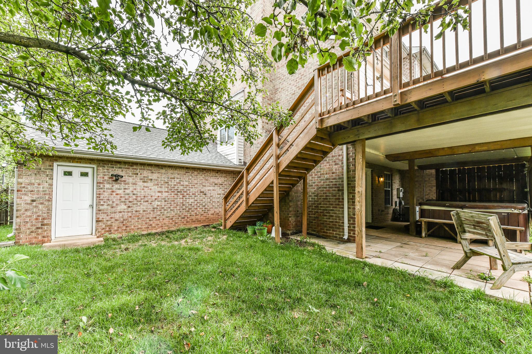 MIRROR RIDGE - Residential Lease