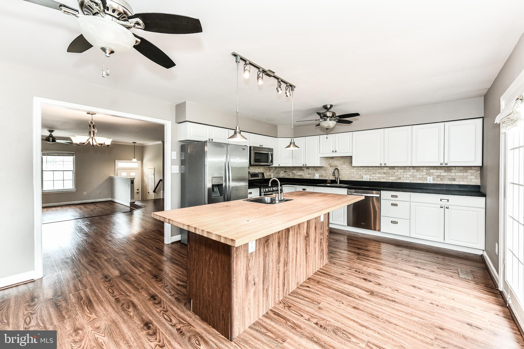 MIRROR RIDGE - Residential Lease