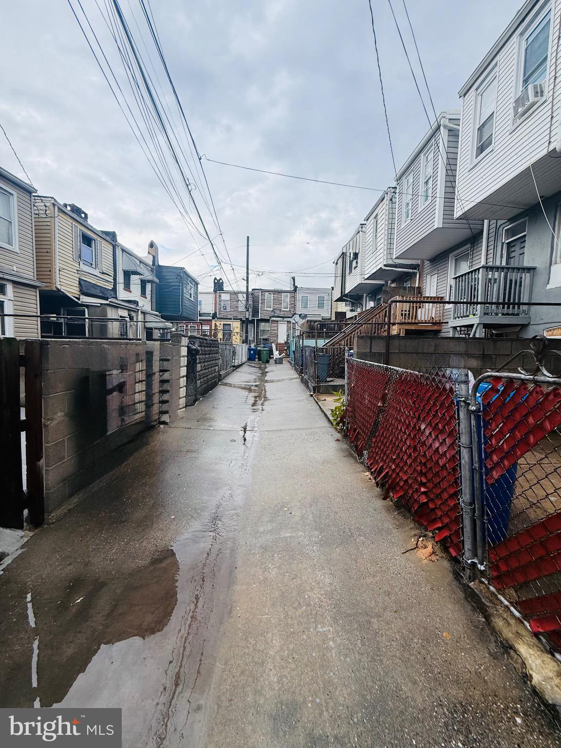 ELLWOOD PARK - Residential