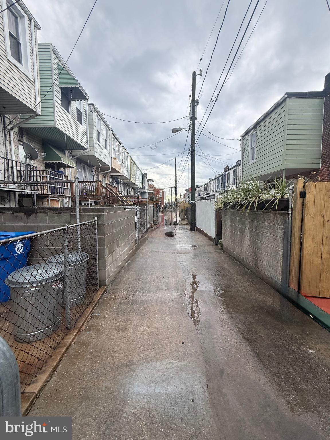 ELLWOOD PARK - Residential